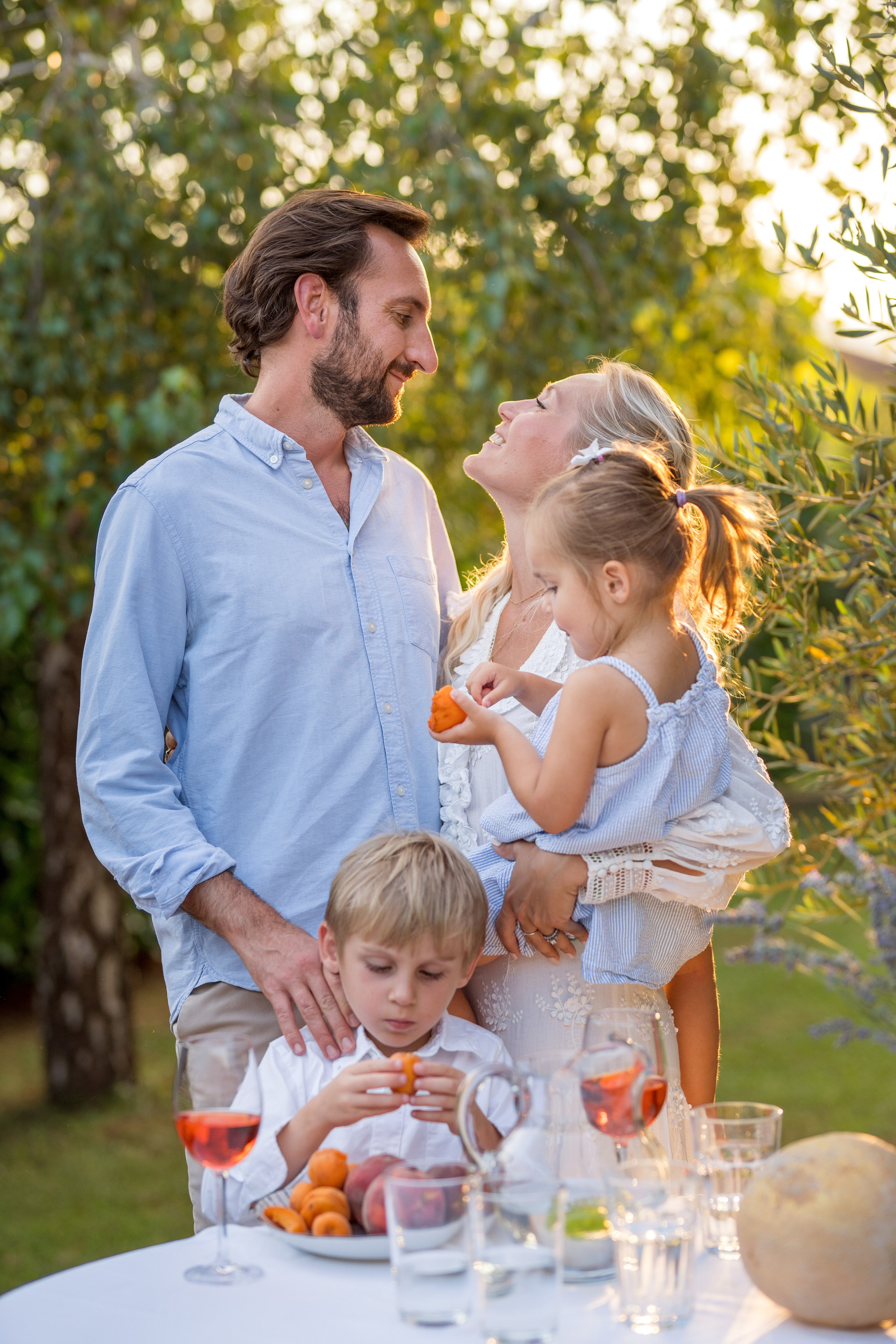 Family photo session in Podgorica, Montenegro. Kate Khaldeeva photographer in Saratov