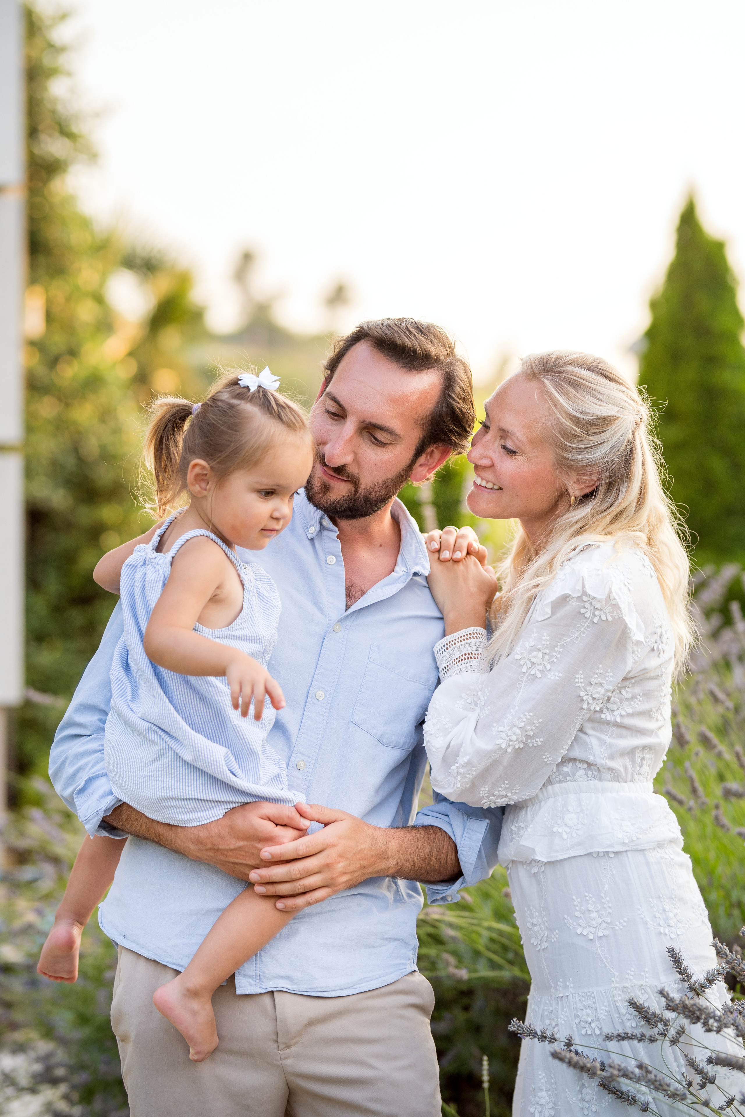 Family photo session in Podgorica, Montenegro. Kate Khaldeeva photographer in Saratov