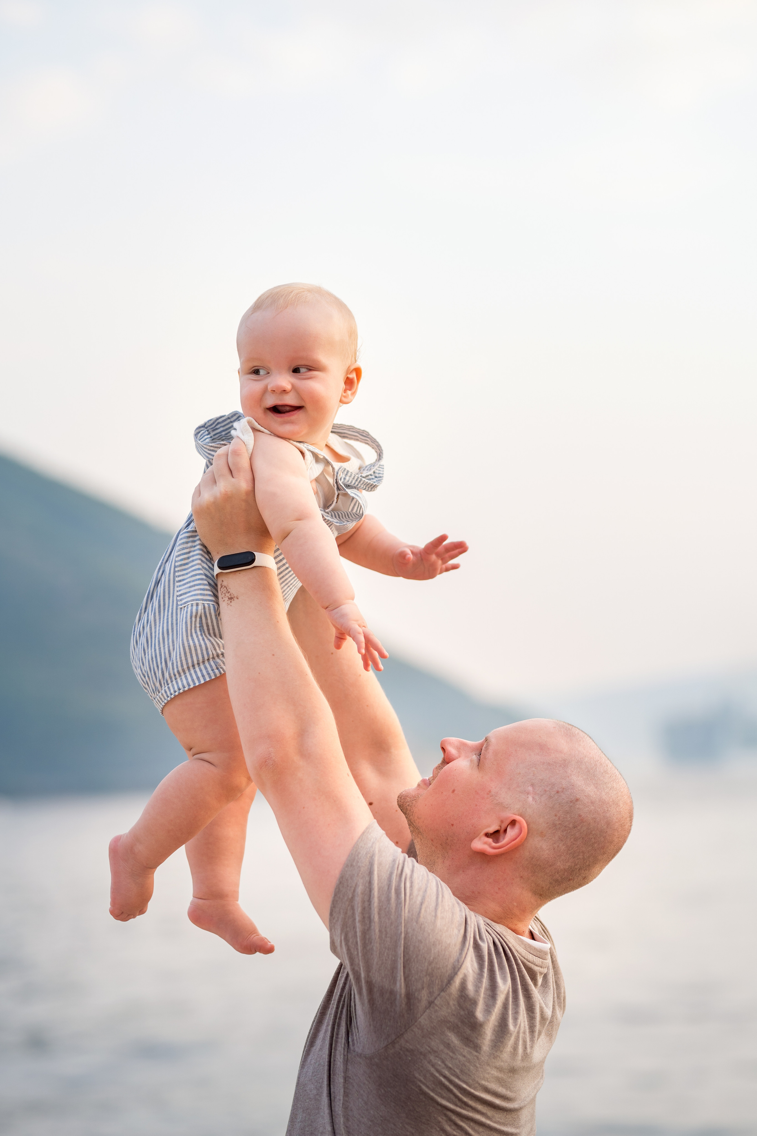 Family photoshoot in Perast Montenegro. Kate Khaldeeva photographer in Saratov