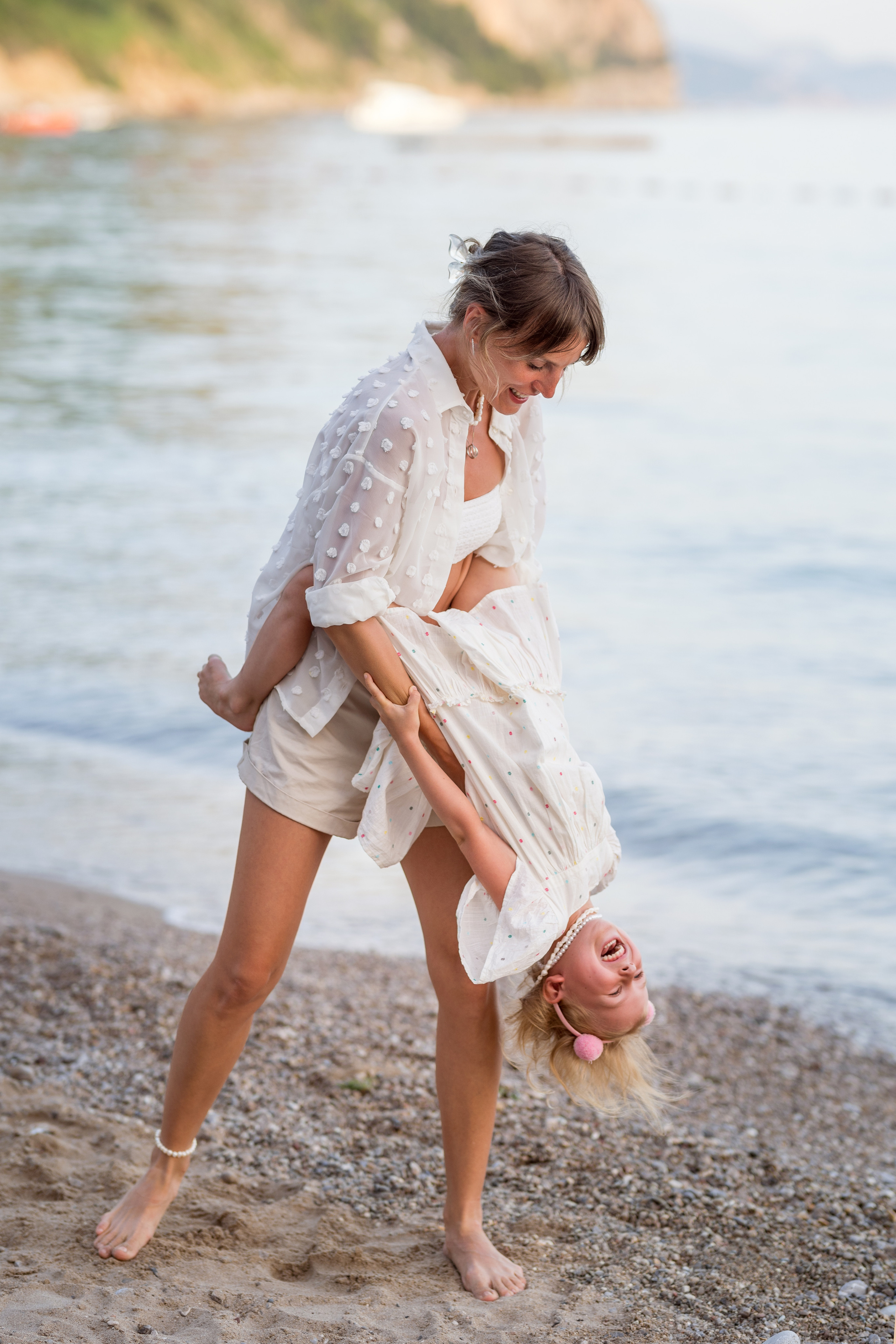 Mother and daughter photoshoot on the beach in Budva, Montenegro. Kate Khaldeeva photographer in Saratov