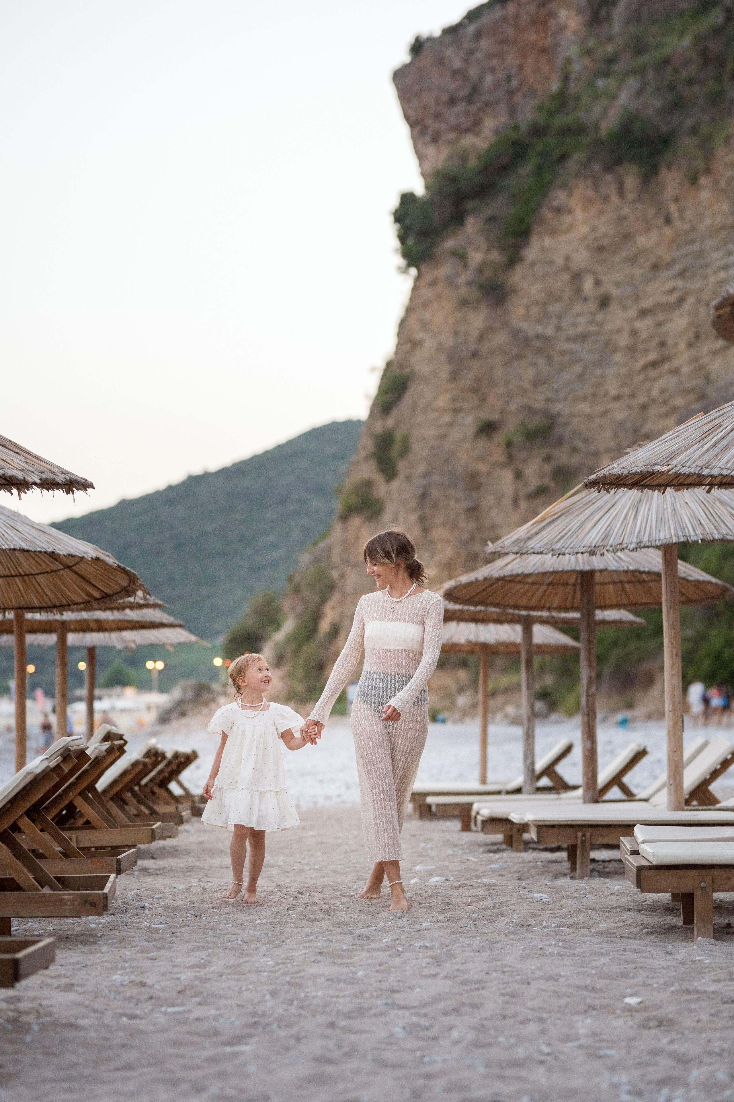 Mother and daughter photoshoot on the beach in Budva, Montenegro. Kate Khaldeeva photographer in Saratov