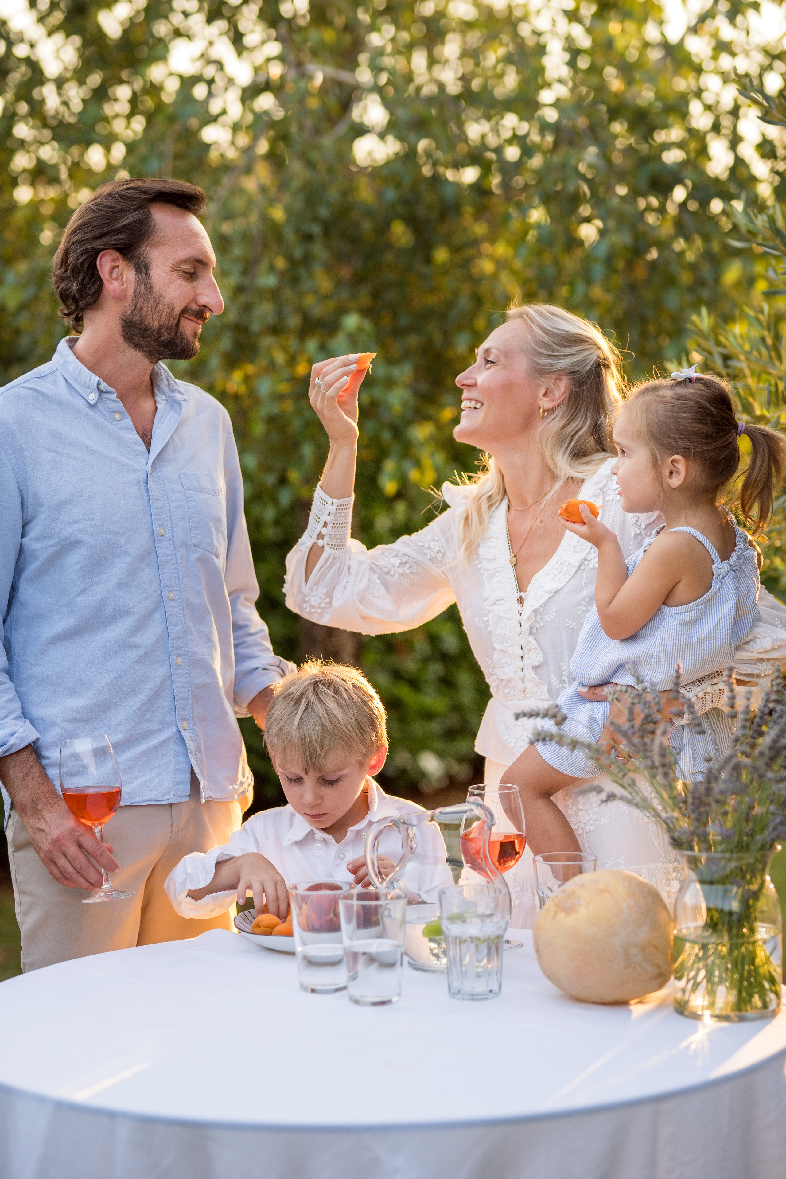 Family photo session in Podgorica, Montenegro. Kate Khaldeeva photographer in Saratov