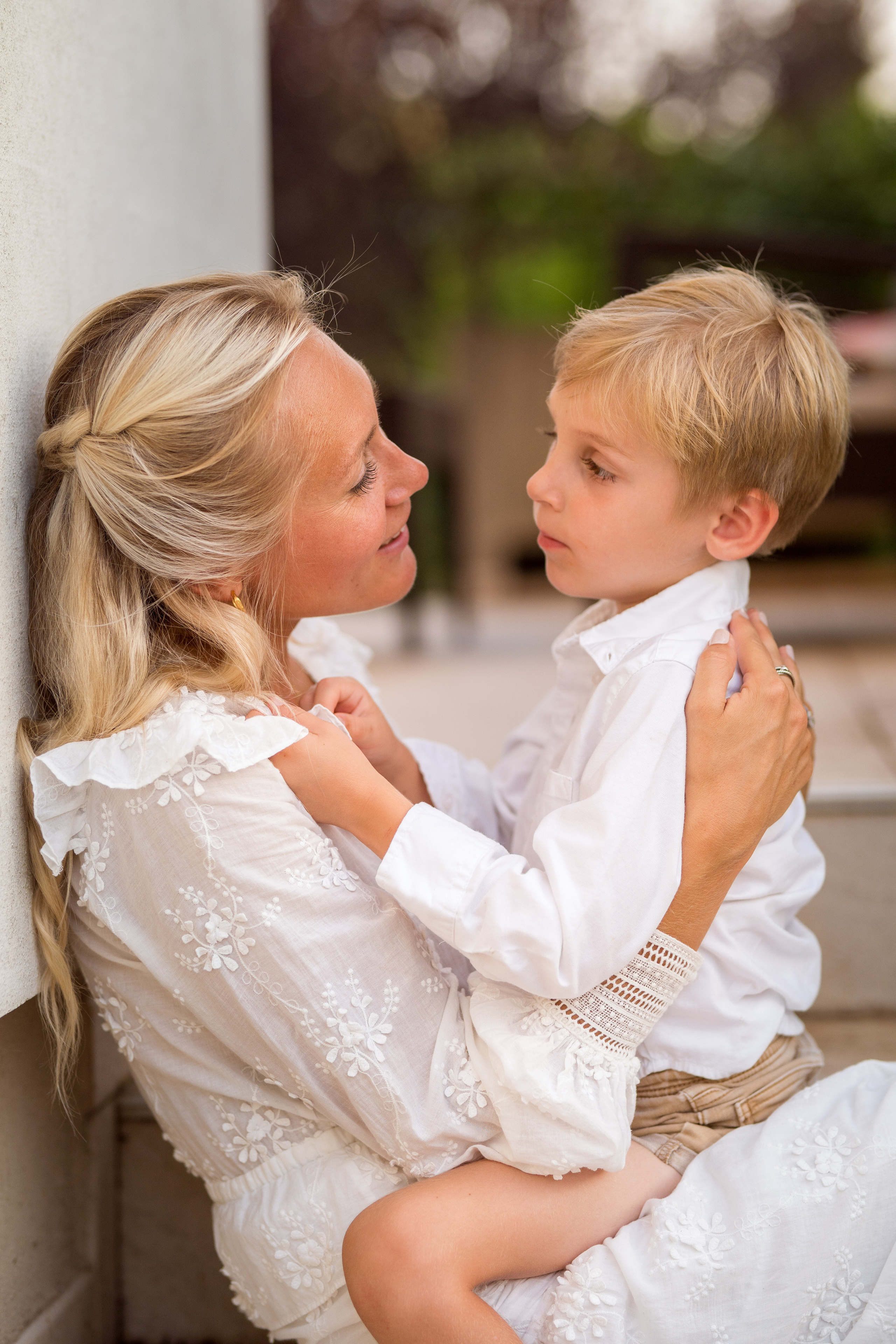 Family photo session in Podgorica, Montenegro. Kate Khaldeeva photographer in Saratov