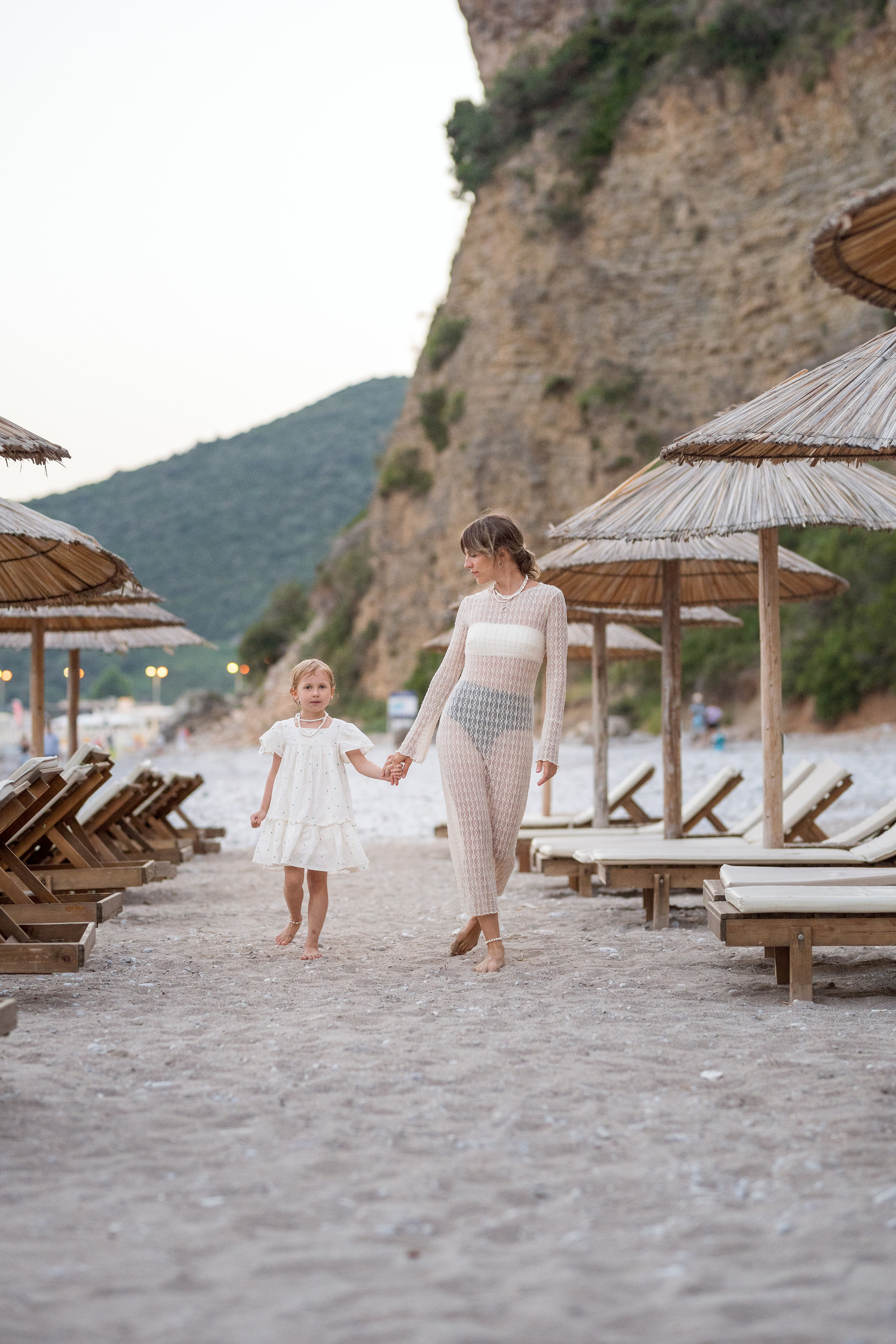 Mother and daughter photoshoot on the beach in Budva, Montenegro. Kate Khaldeeva photographer in Saratov
