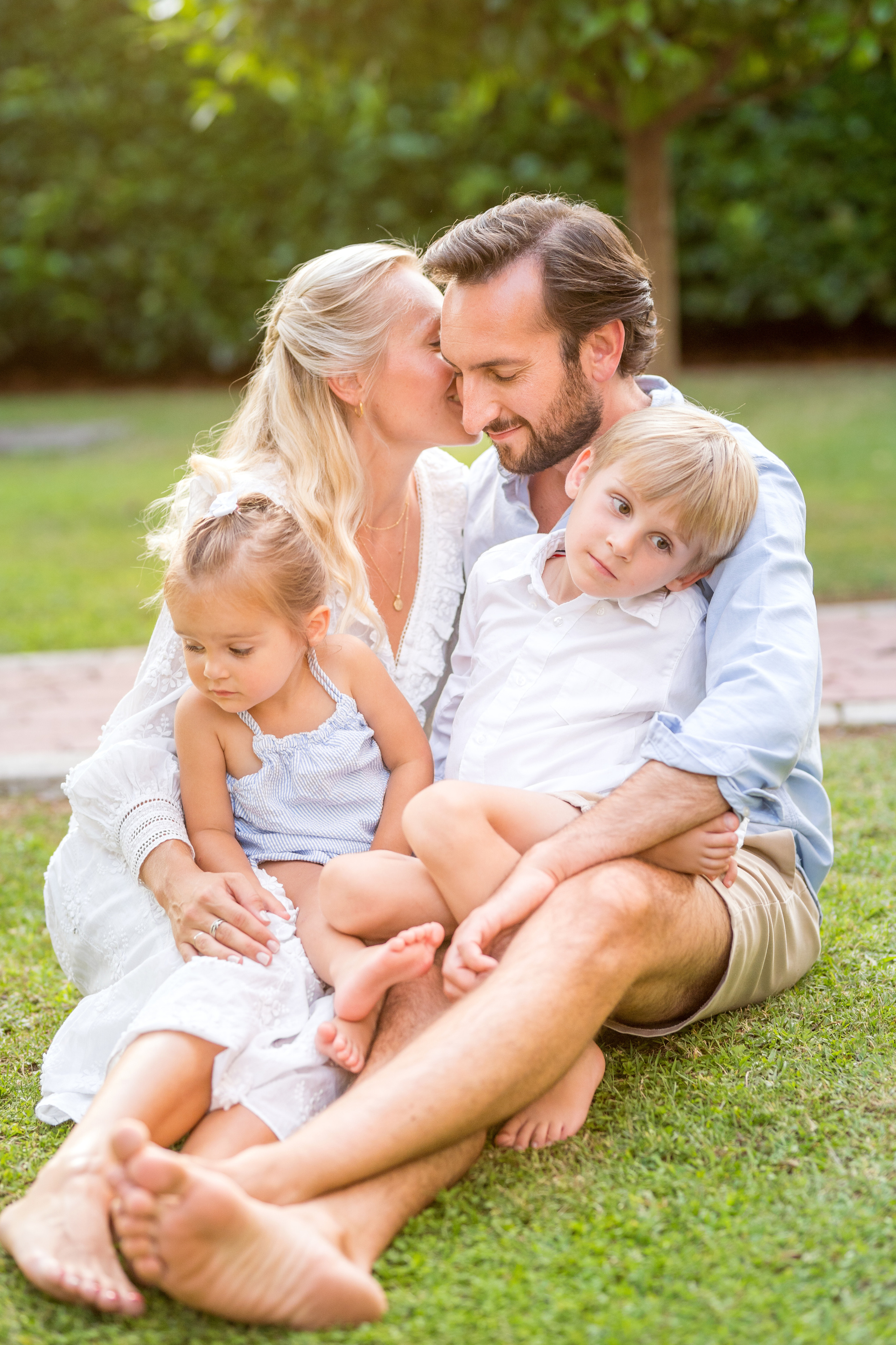Family photo session in Podgorica, Montenegro. Kate Khaldeeva photographer in Saratov