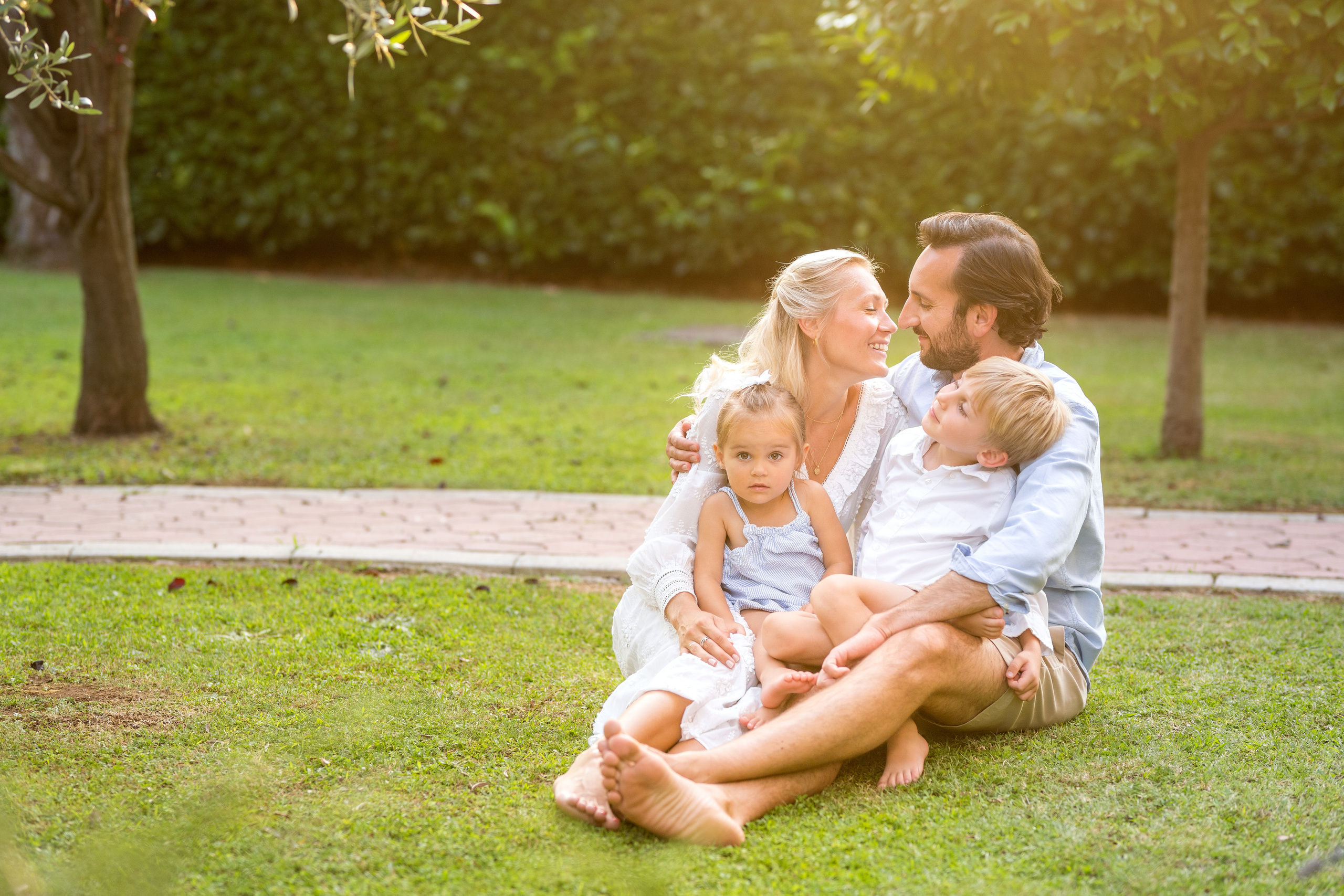 Family photo session in Podgorica, Montenegro. Kate Khaldeeva photographer in Saratov