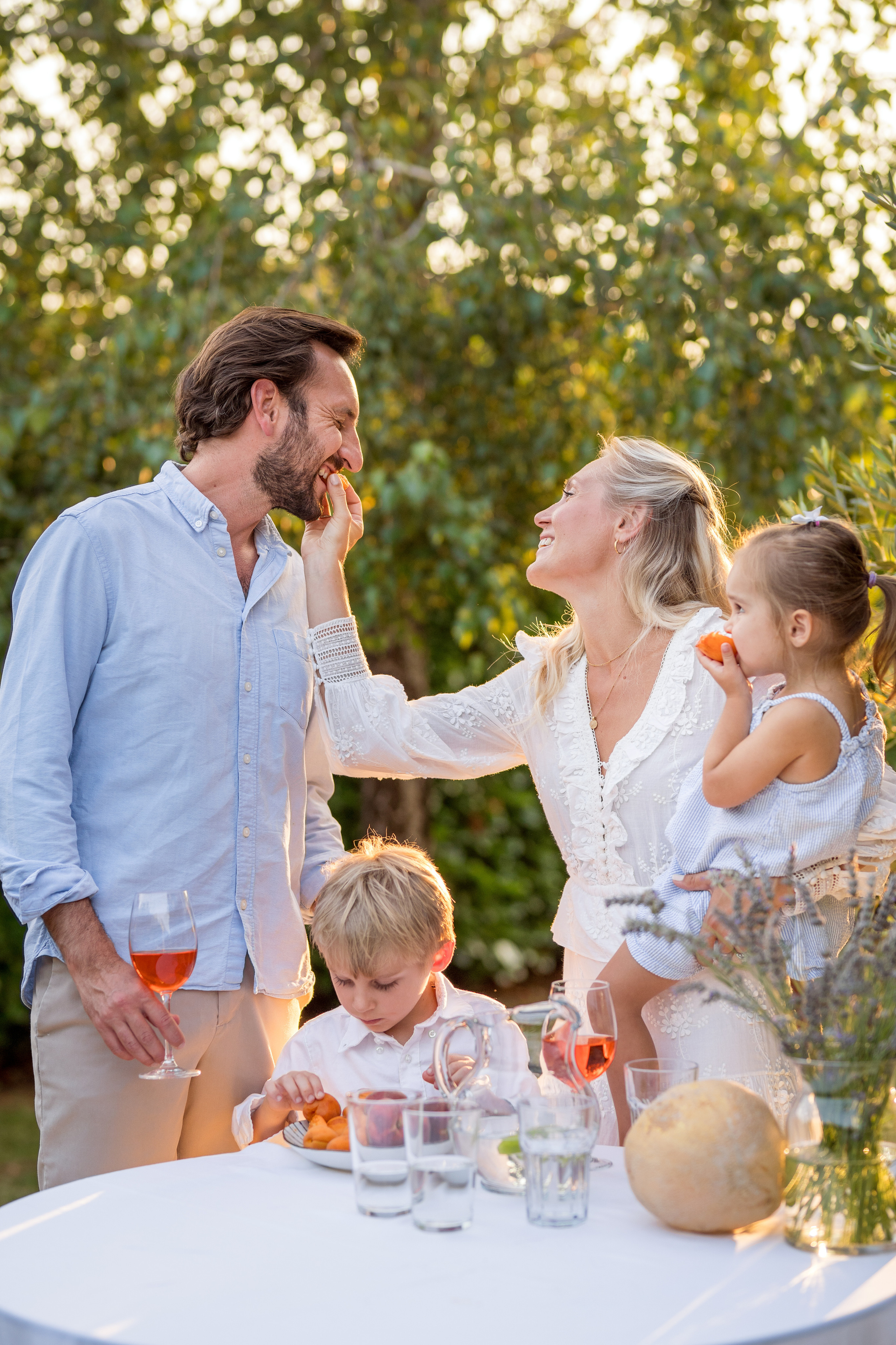 Family photo session in Podgorica, Montenegro. Kate Khaldeeva photographer in Saratov