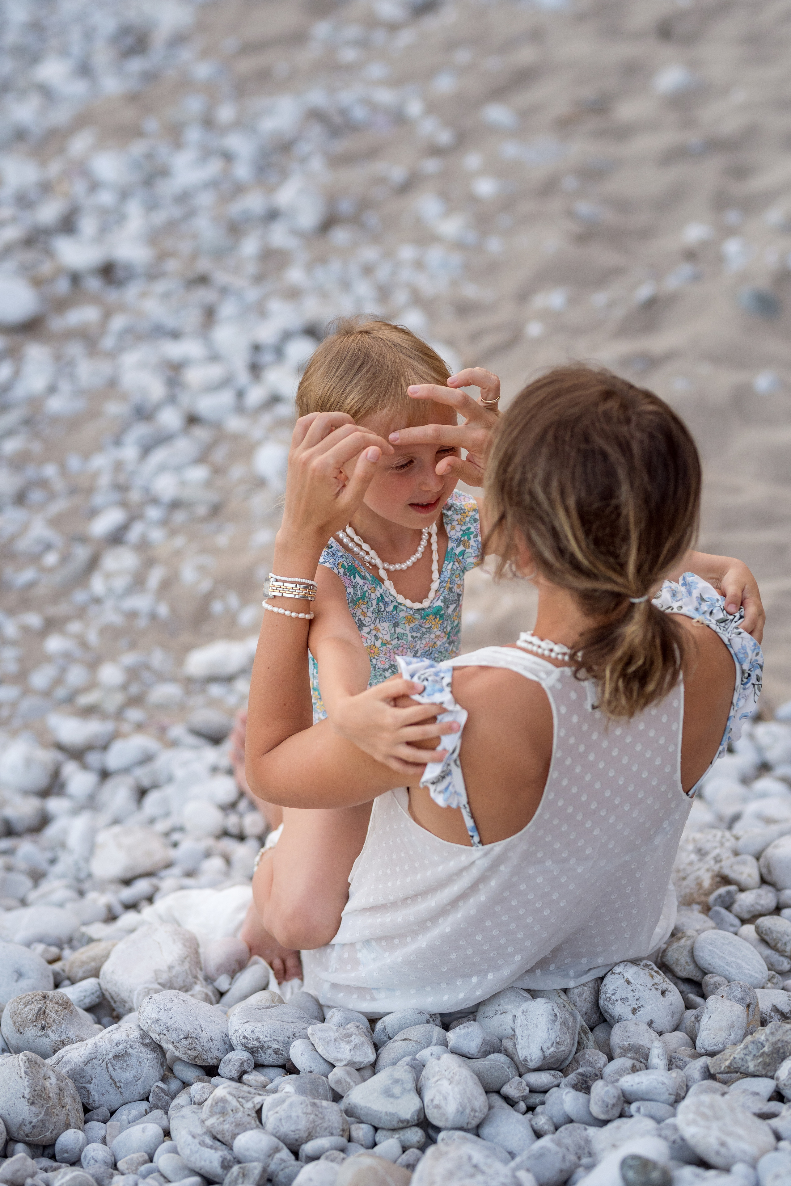 Mother and daughter photoshoot on the beach in Budva, Montenegro. Kate Khaldeeva photographer in Saratov