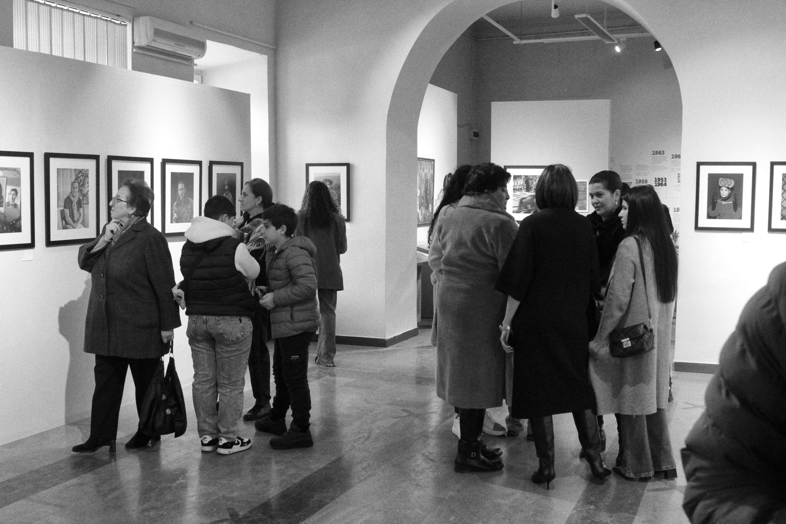 Выставка в г. Гюмри, Армения. Фоторепортаж  Д. Несмелова. Арт-фотограф Ксения Якутович