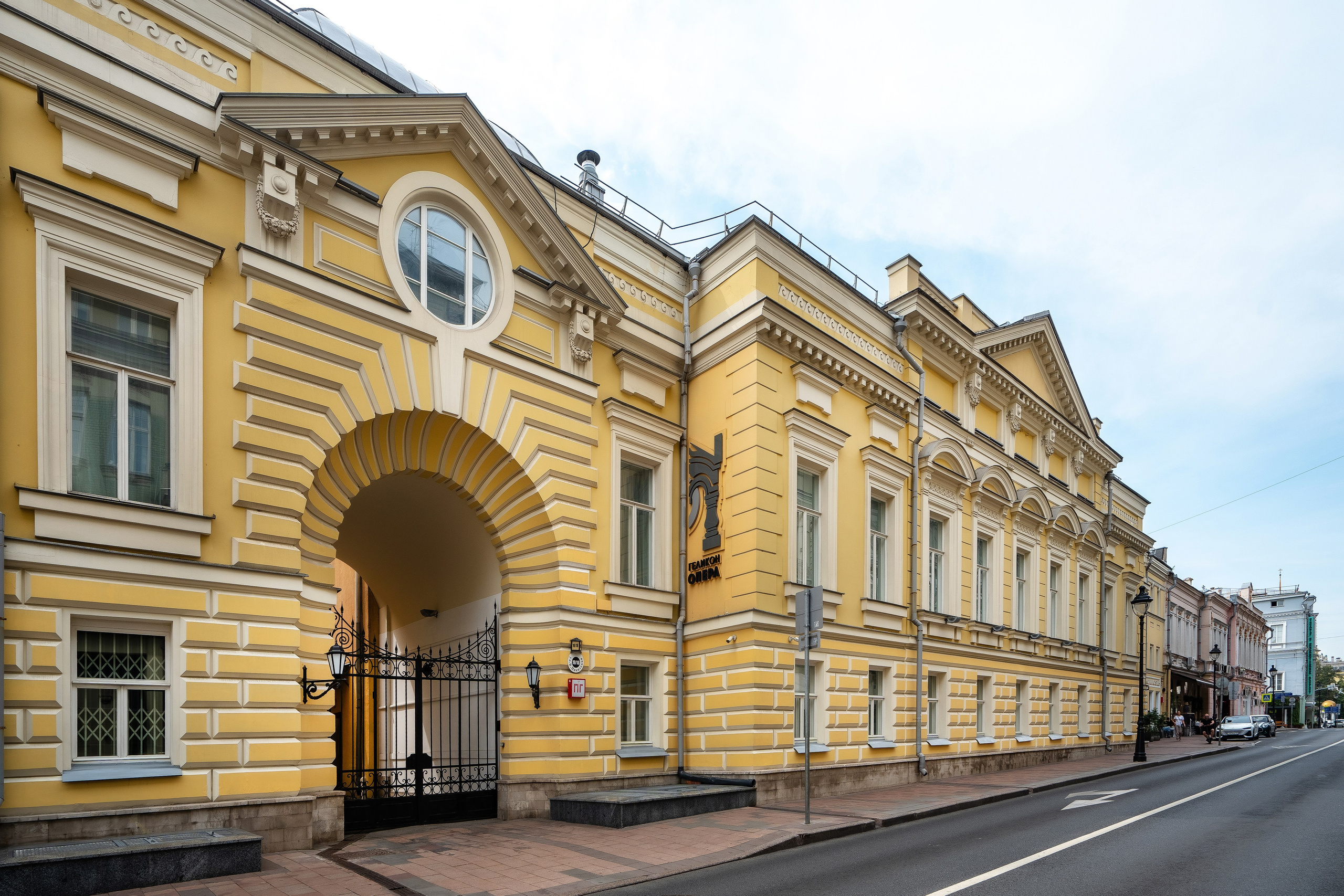 Интериум. Эд Тихонов. Городской фотограф