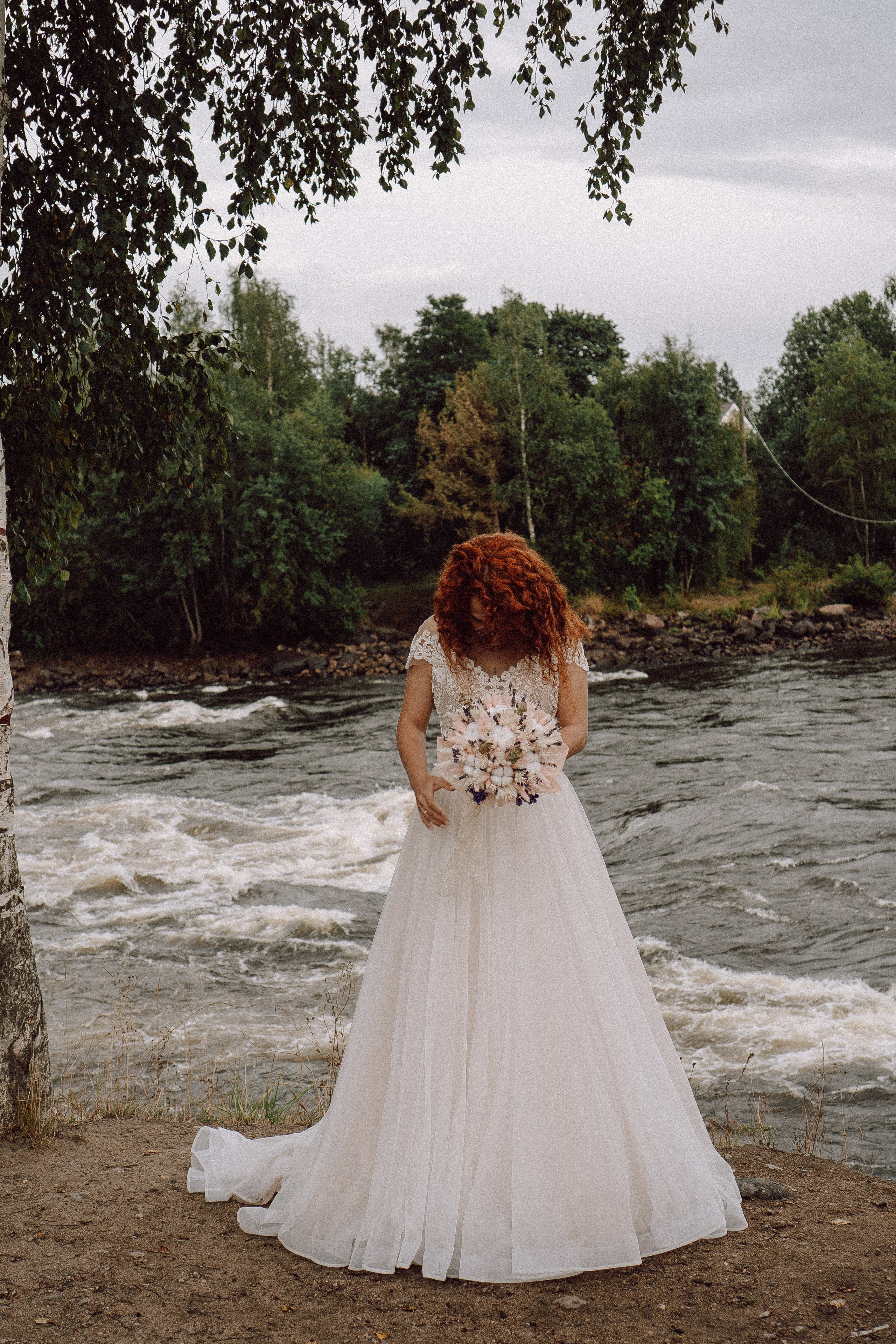 СВАДЕБНАЯ ФОТОСЕССИИЯ ПАРЫ В ГОРОДЕ ПРИОЗЕРСК В СОСНОВОМ ЛЕСУ И С ПИКАПОМ. Профессиональный фотограф, Санкт-Петербург — Виктория Богомолова