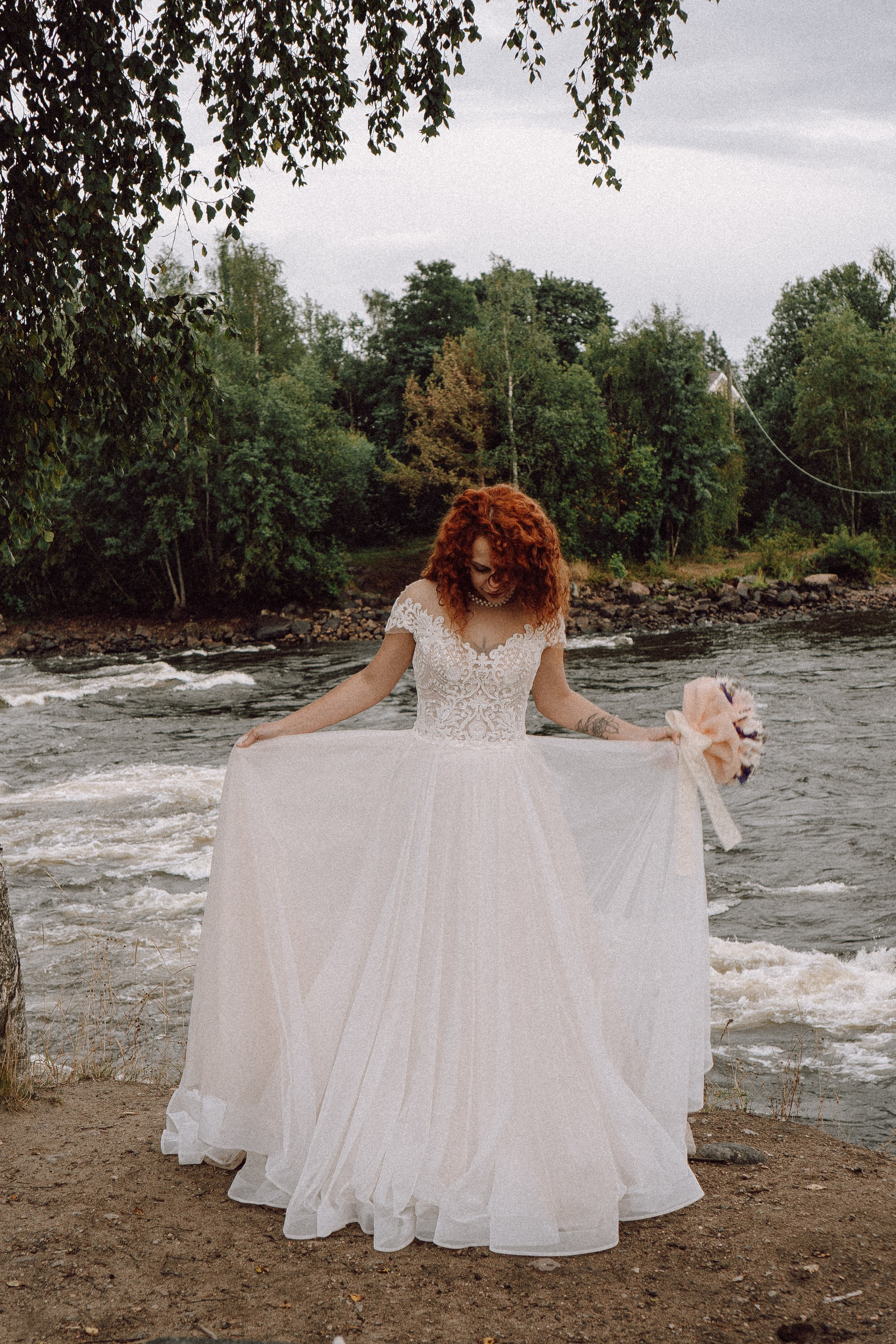 СВАДЕБНАЯ ФОТОСЕССИИЯ ПАРЫ В ГОРОДЕ ПРИОЗЕРСК В СОСНОВОМ ЛЕСУ И С ПИКАПОМ. Профессиональный фотограф, Санкт-Петербург — Виктория Богомолова