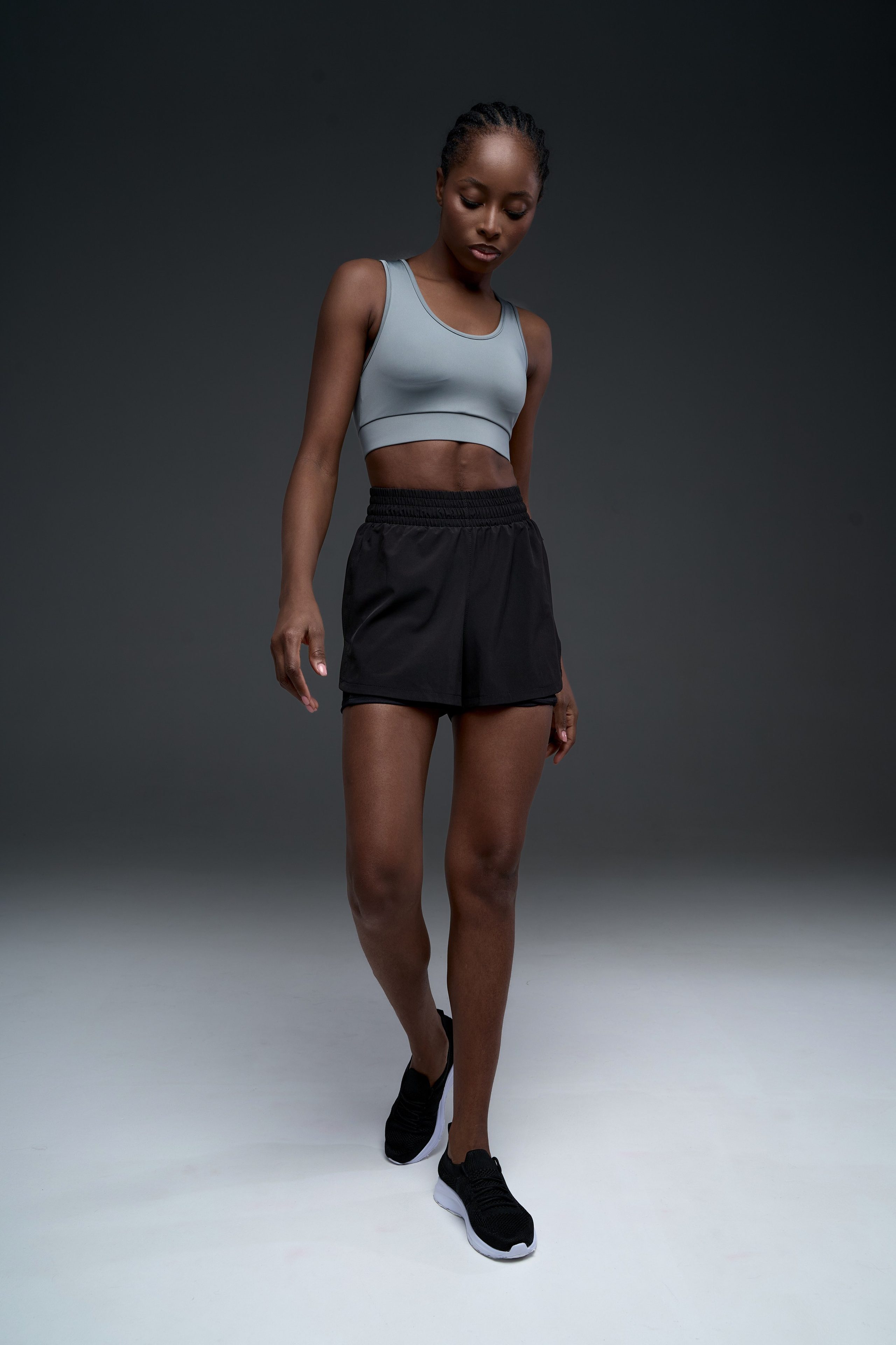 Спортивные футболки. Фотограф для маркетплейсов в Москве