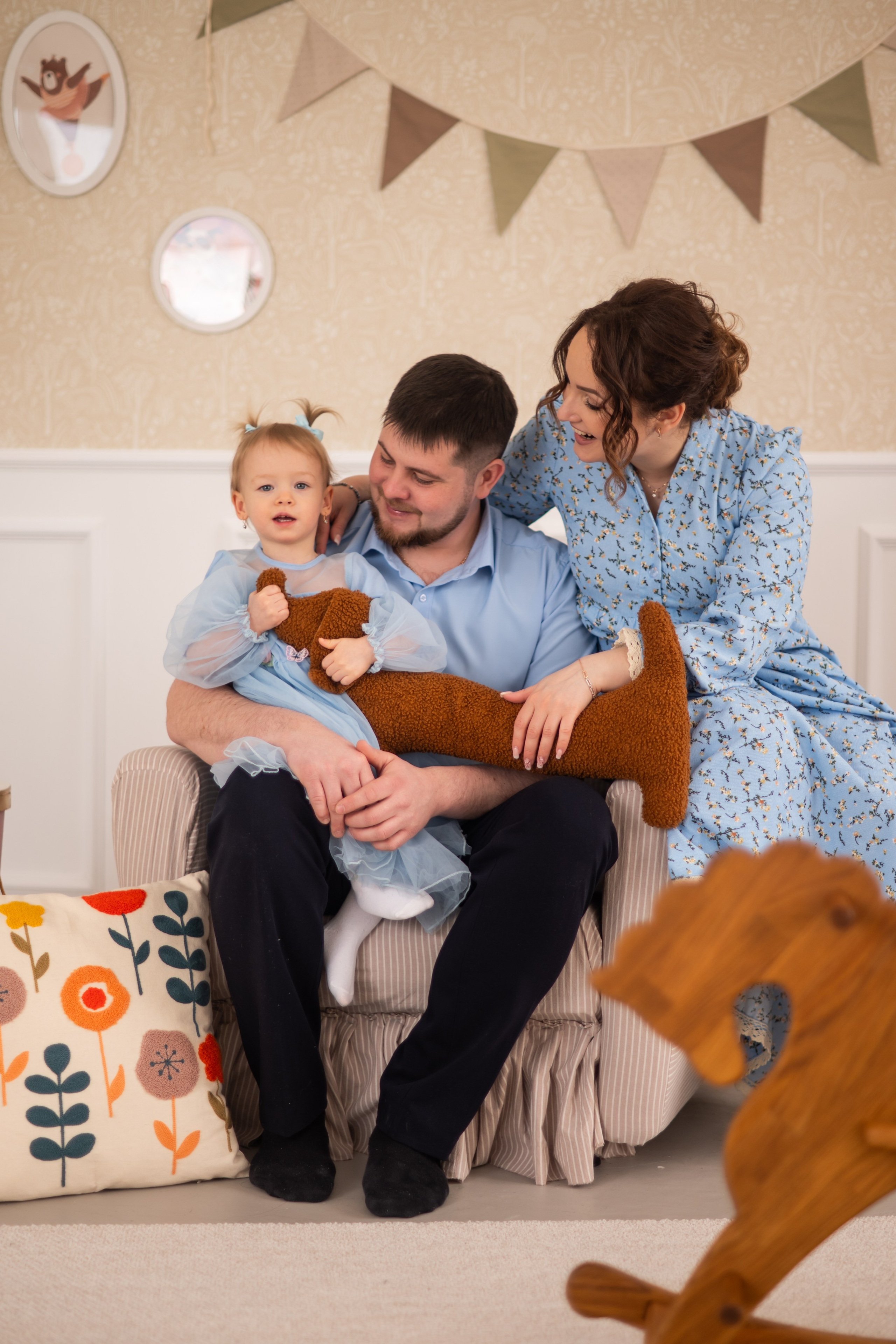 Я Ольга Казанцева, фотографирую снимаю ваши киноистории и печатаю фото и цифровые портреты на холсте