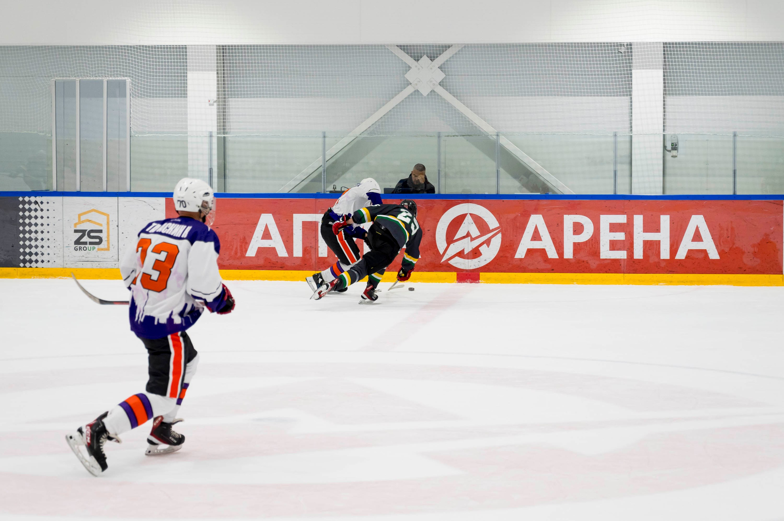 Хоккейный матч корпоративной команды Зарубежнефть. Репортажный фотограф и видеограф Слава Думчев. Тимбилдинги, отчетники, корпоративы