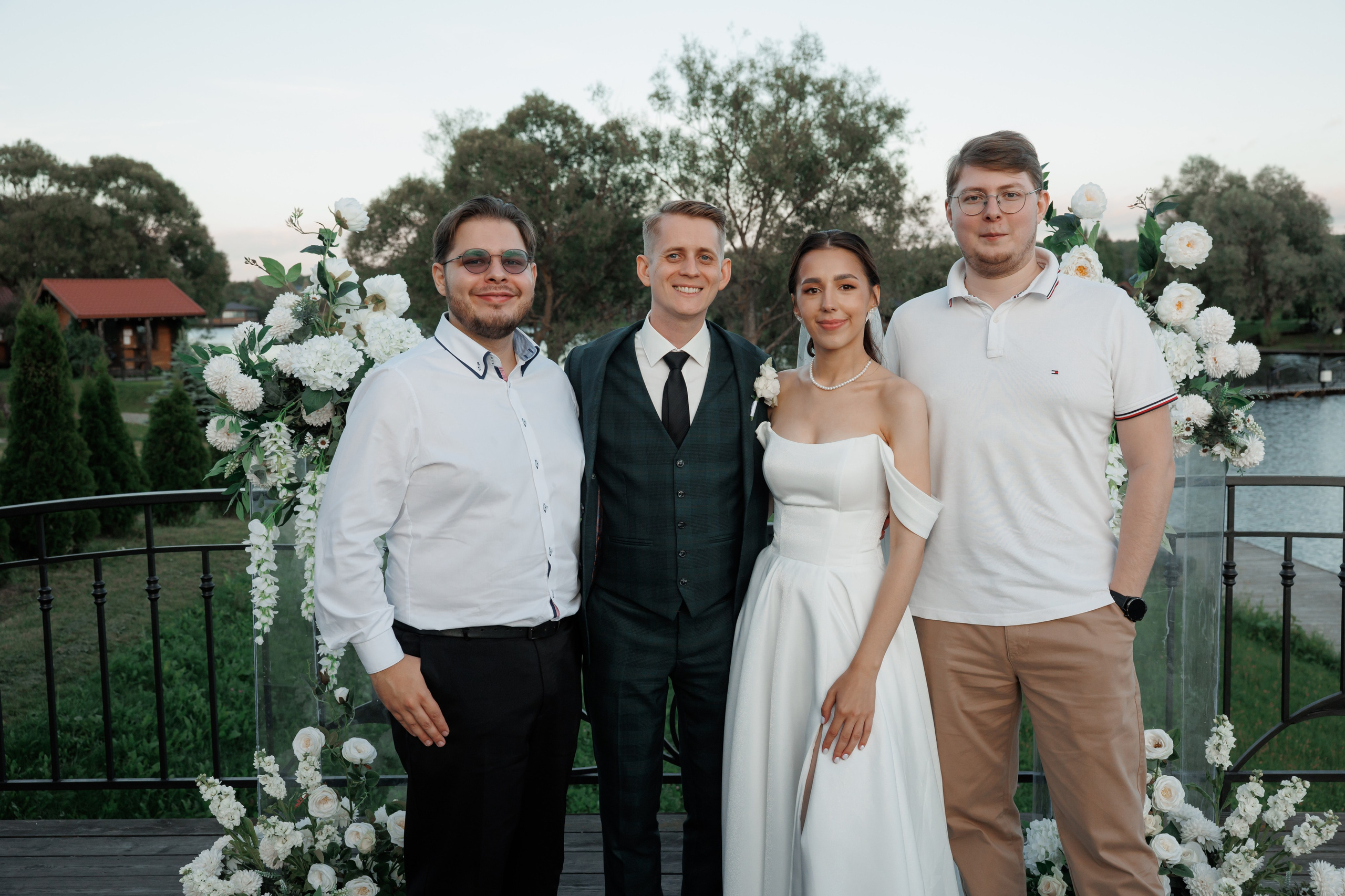 Регистрация в отеле Fish Point, ЗАГС Бутово, прогулка в Остафьево. Свадебный и репортажный фотограф (Москва, Королев и другие)