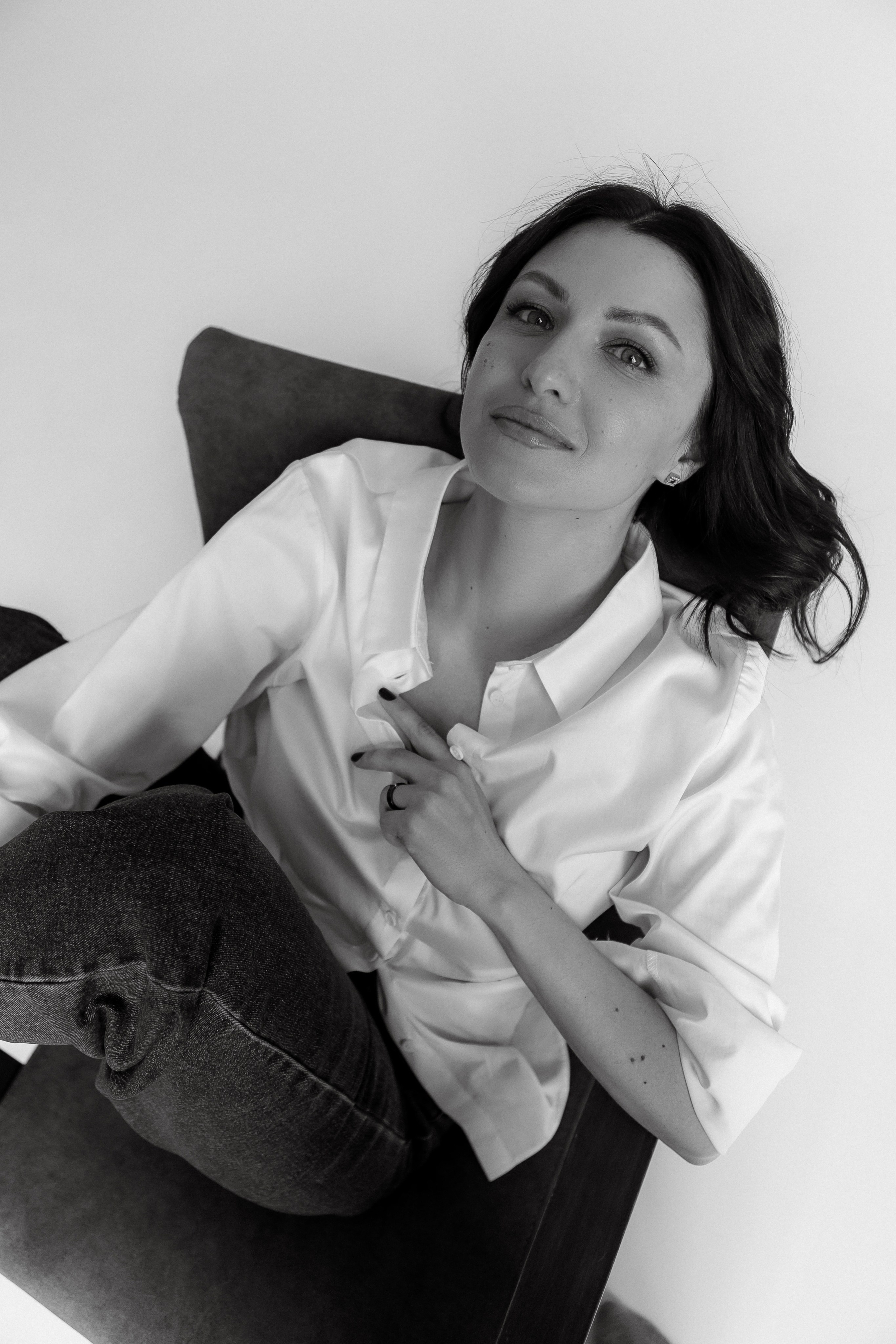 Анна ч/б. Главная