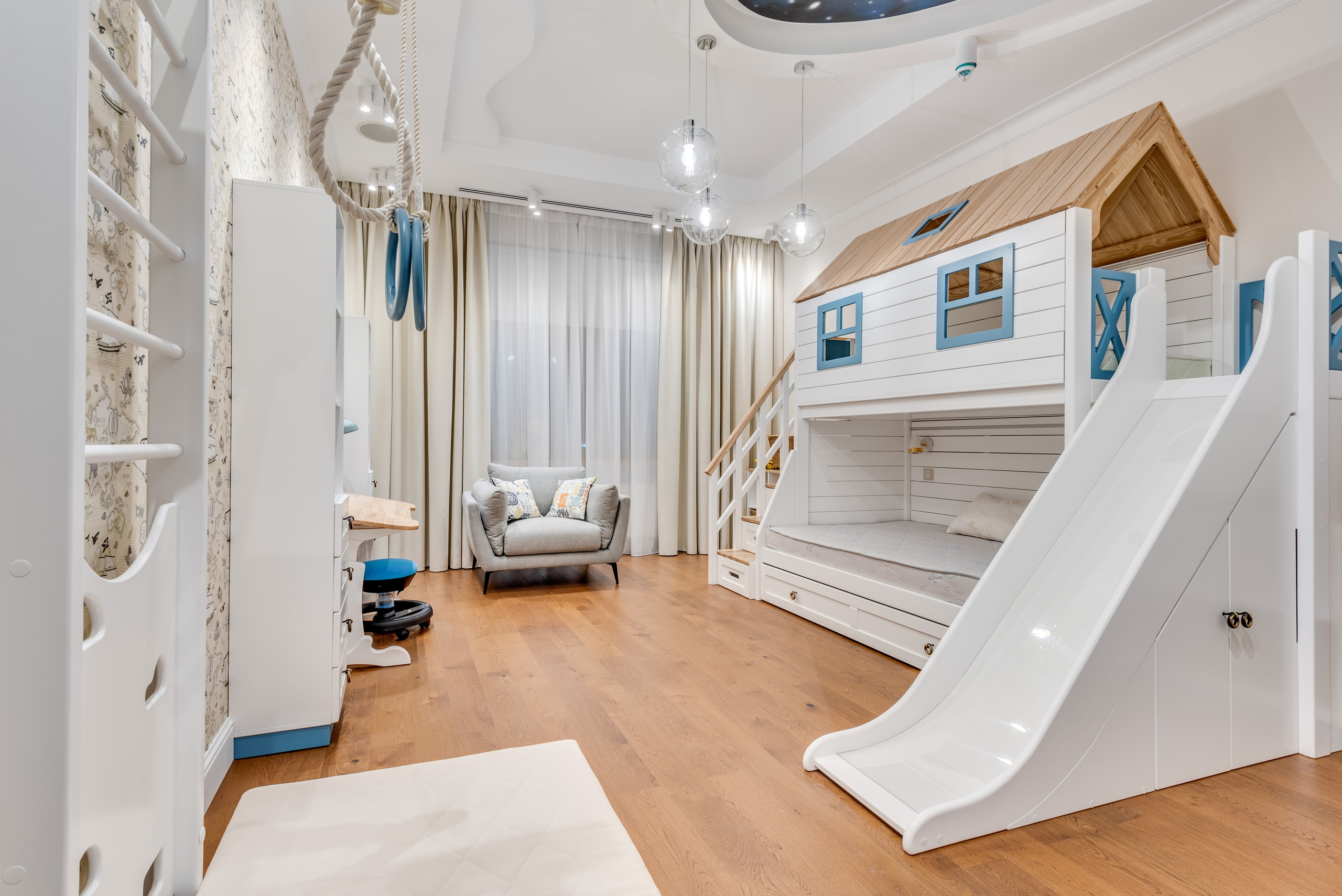 Проспект Мира. Никита Хохловский фото и видео продакшн