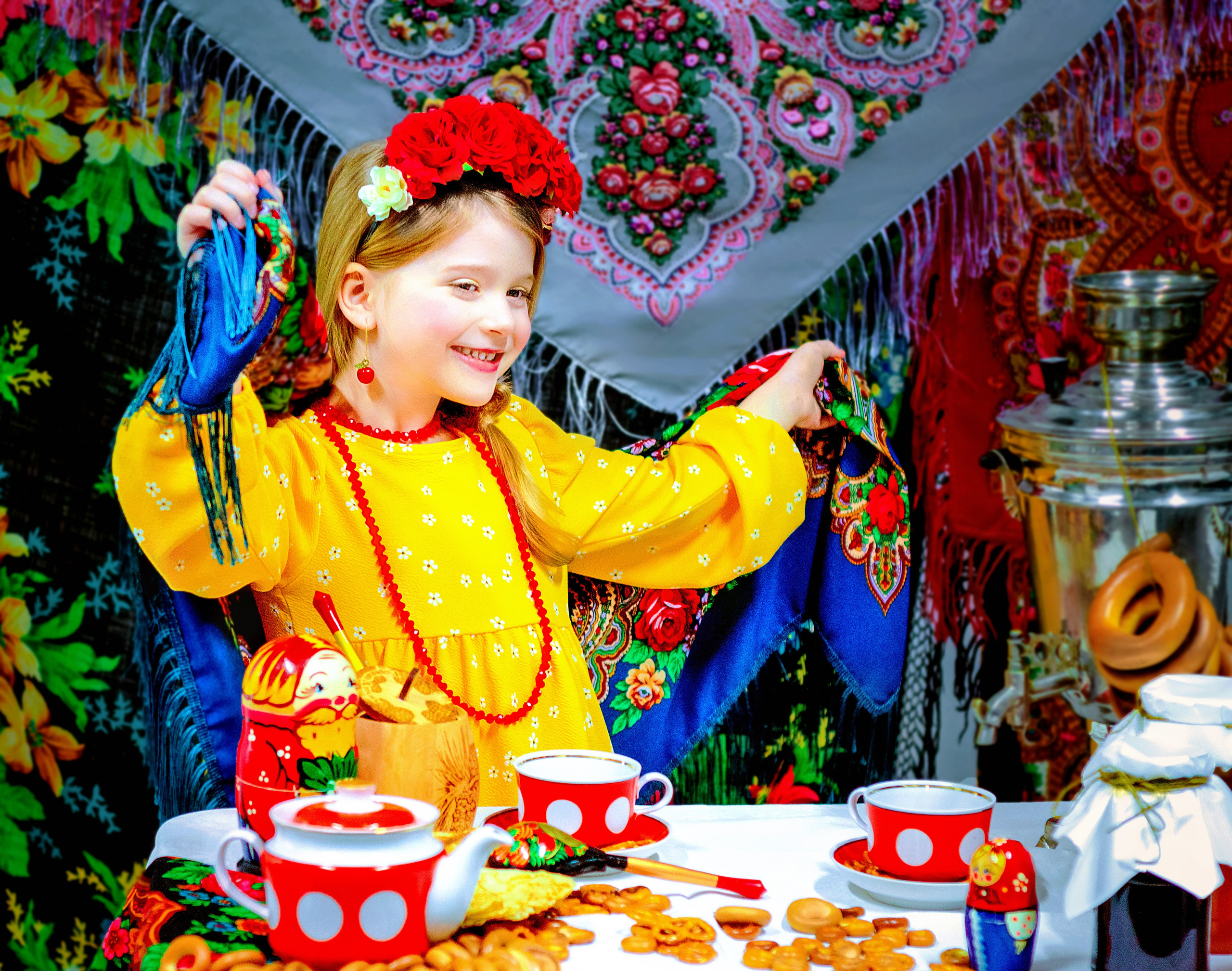 Яркая фотосессия детей в честь масленицы. Фотографы для фотосессий в Новосибирске