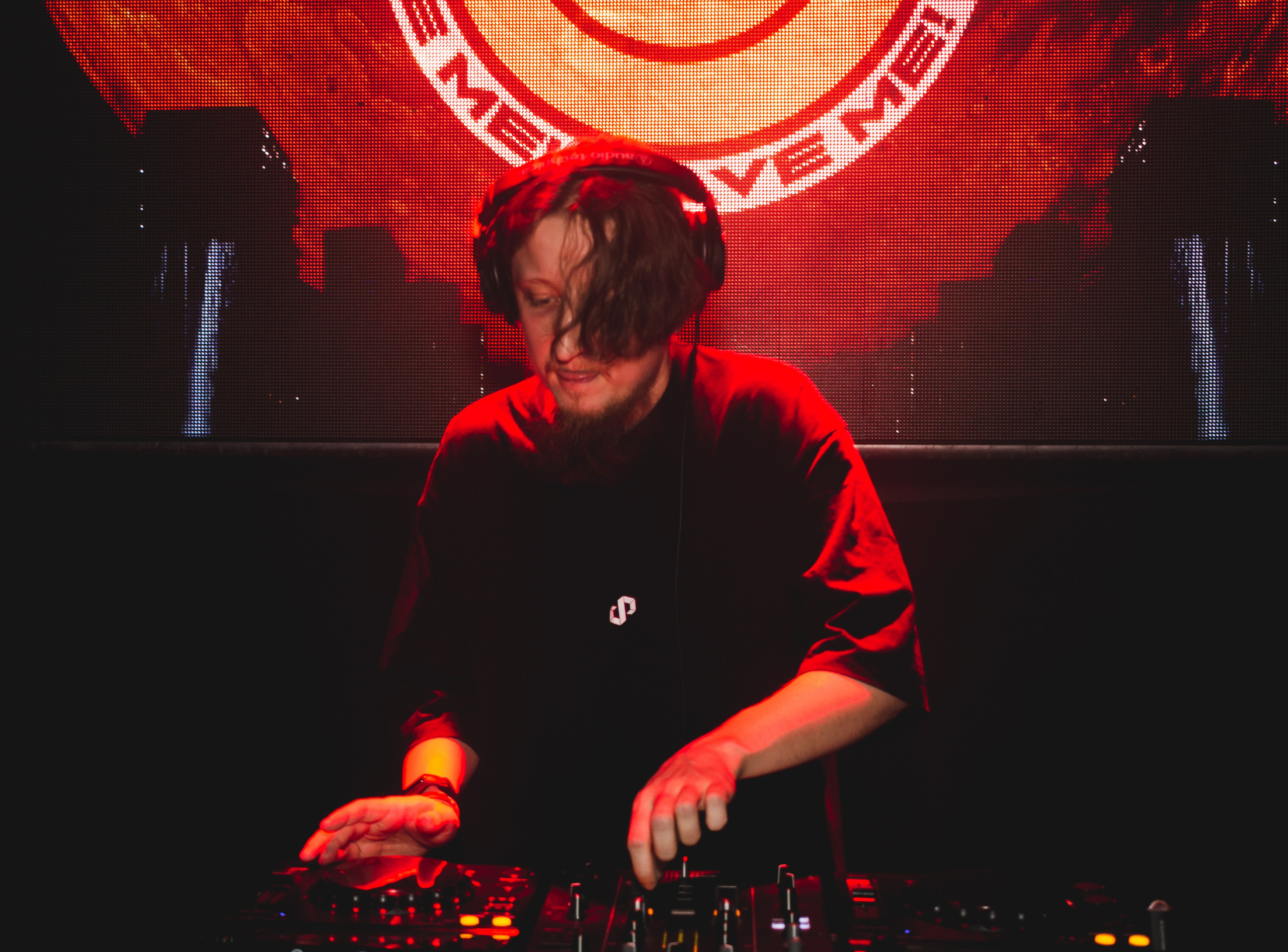 Выступление диджея и музыканта Density Point. Фотограф из Первоуральска Роман Заиченко