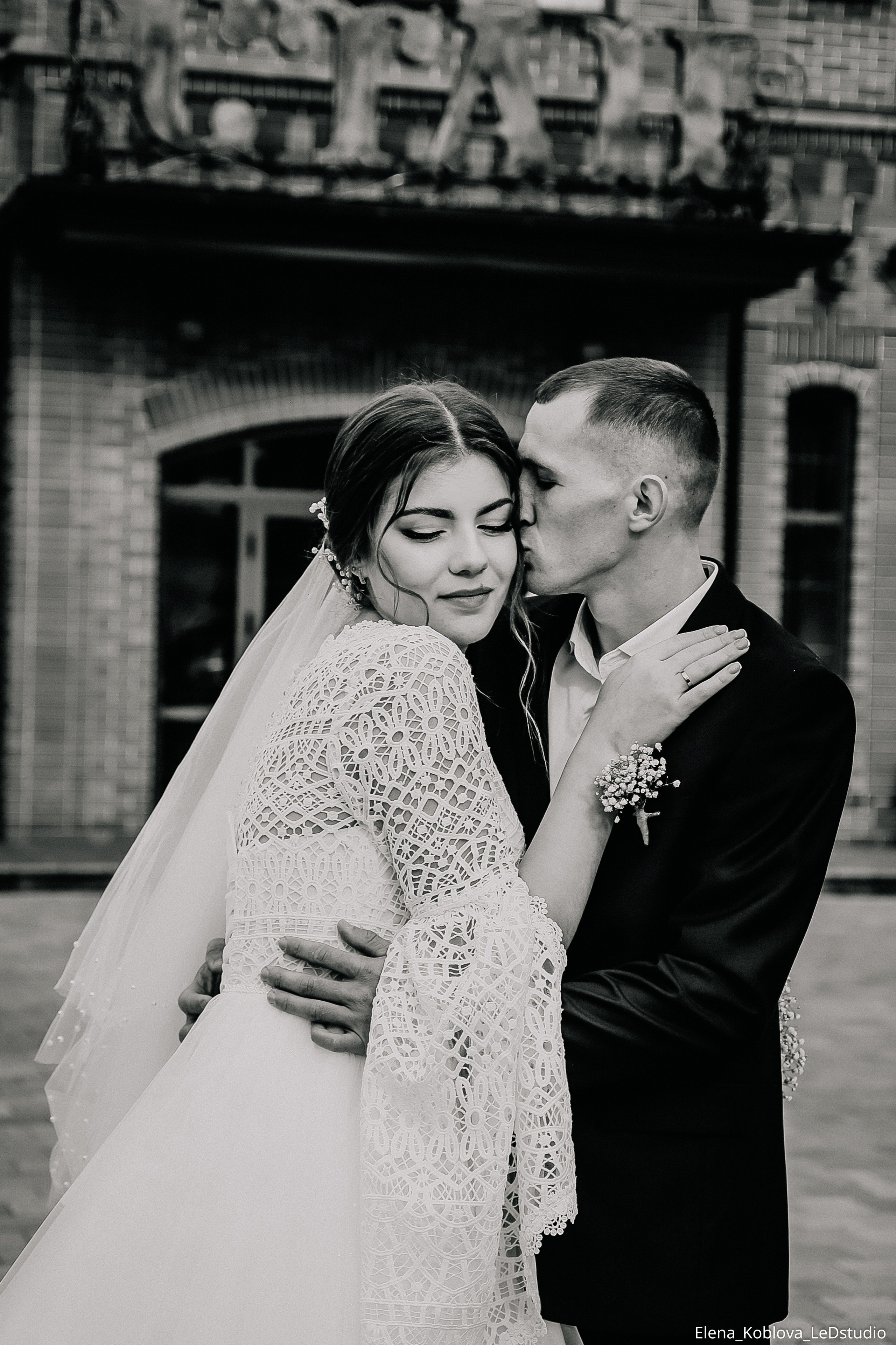 Кристина и Виталий. Фото и видео, свадебная, семейная, индивидуальная, школьная съёмка