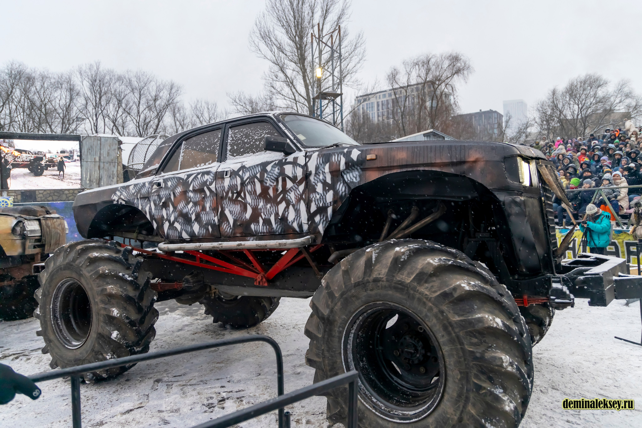 Танки против Монстр-Траков. Репортажный, семейный и студийный фотограф в Москве Демин Алексей