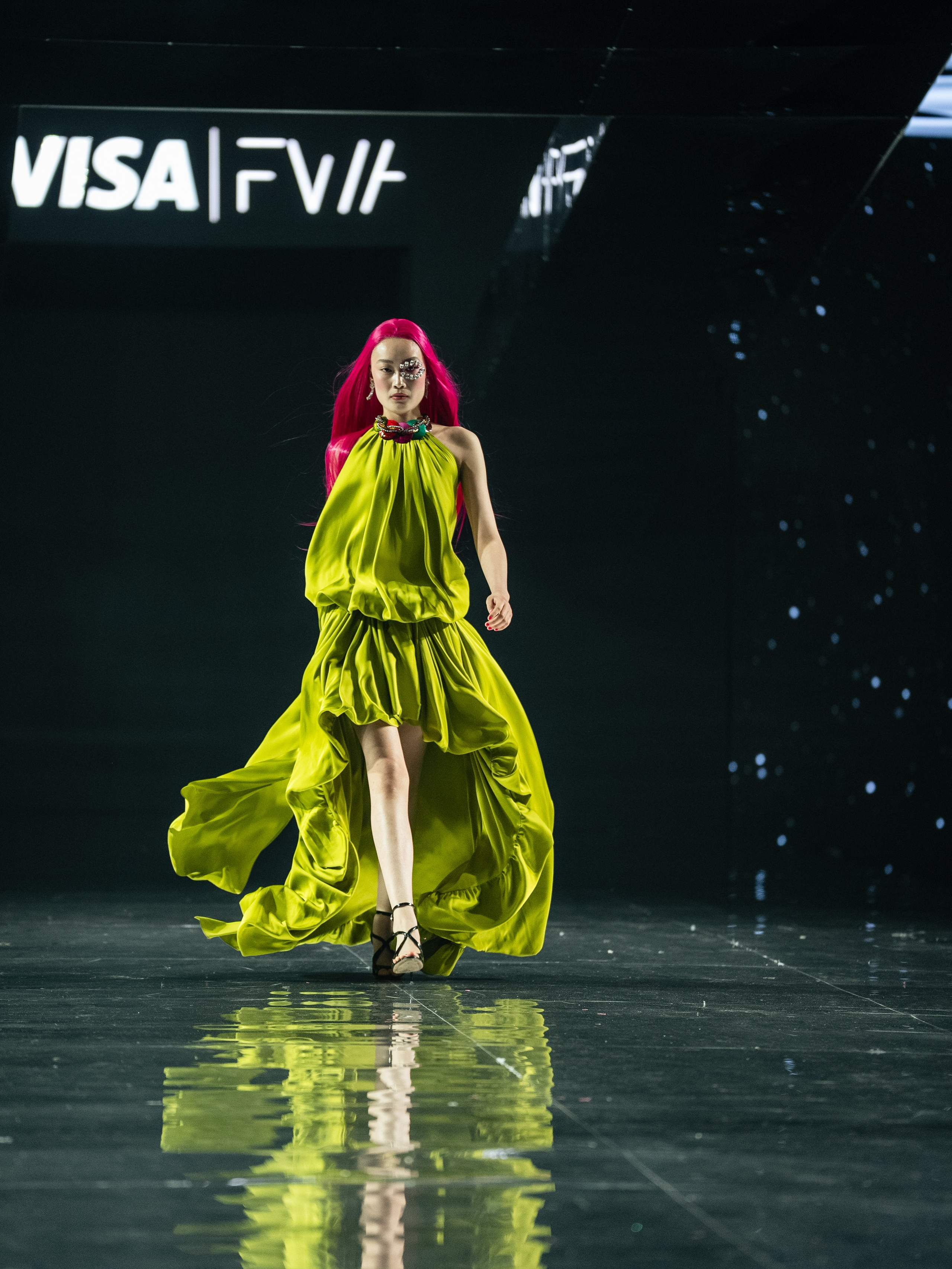 Visa Fashion Week YESYES. Сайт Алматинского НЮ АРТ, будуар и фэшн фотографа Дениса Карпенко