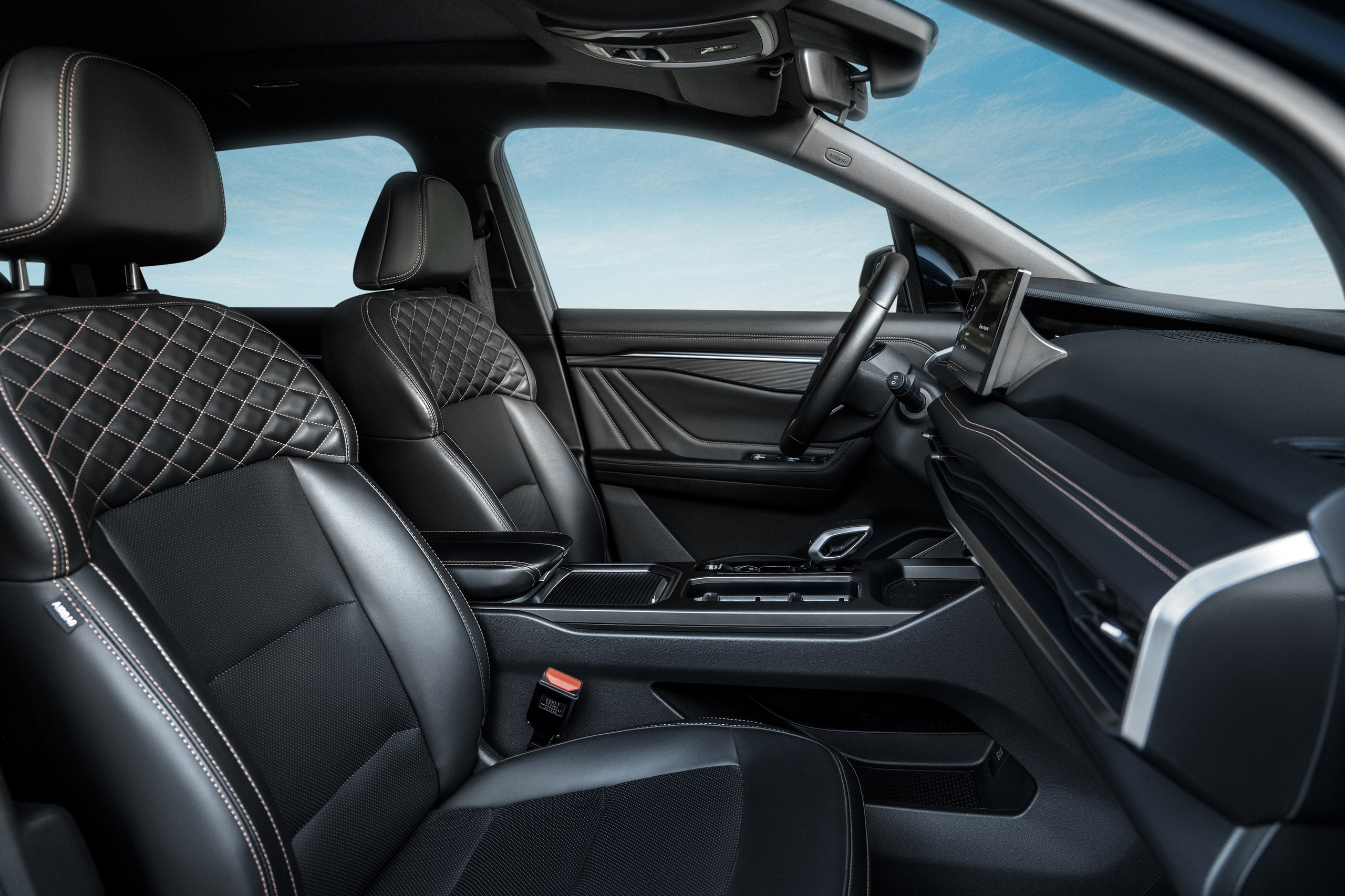 Geely Okavango (салон). Рекламный и портретный фотограф в Алматы, обучение для фотографов — Равиль Абушаев