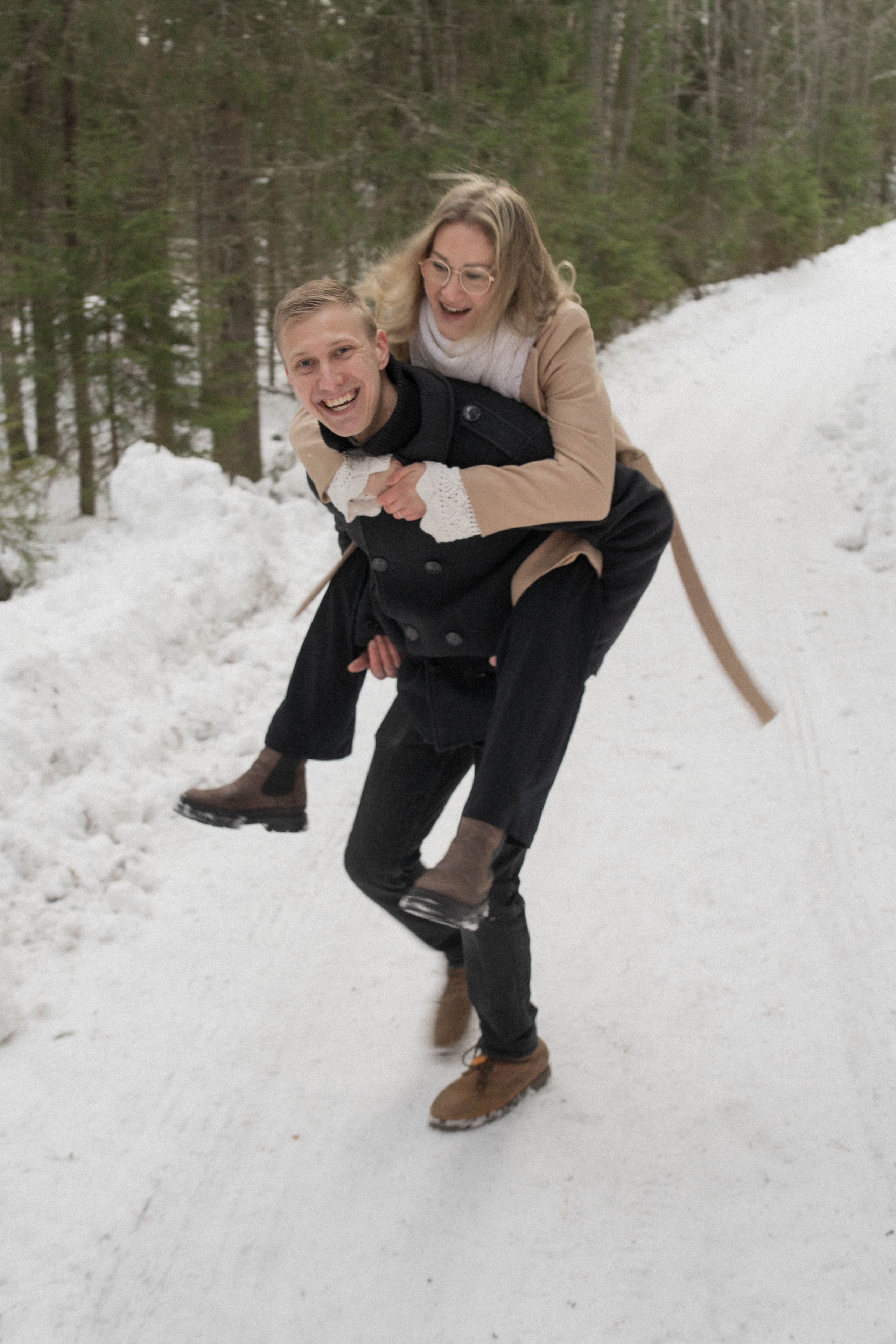 Tytti and Yusus. Lifestyle photographer Turku. I catch emotions in the frame