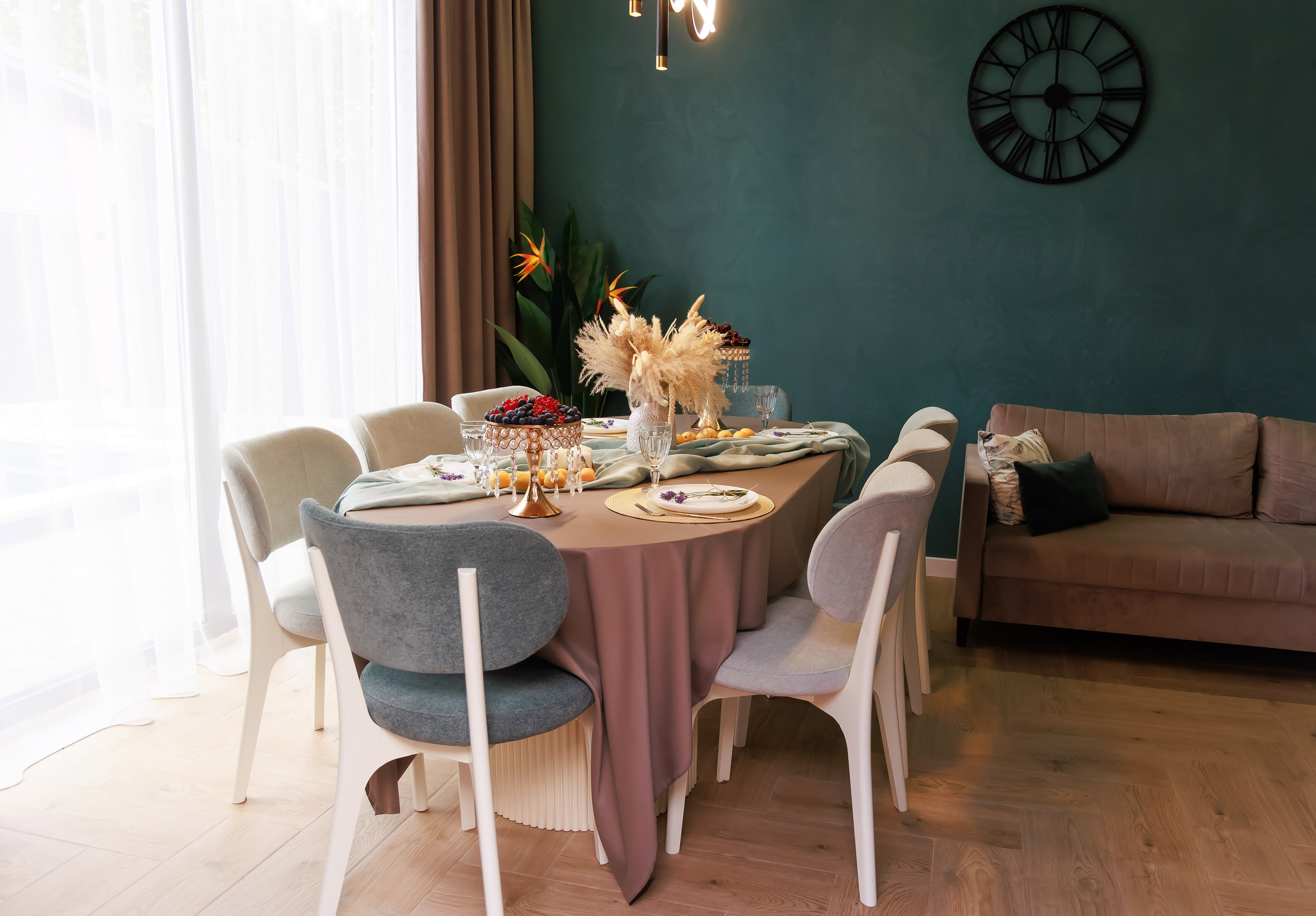 Интерьерная и рекламная съёмка. Свадебный и семейный фотограф в г. Майкопе (выезд по республике и краю)