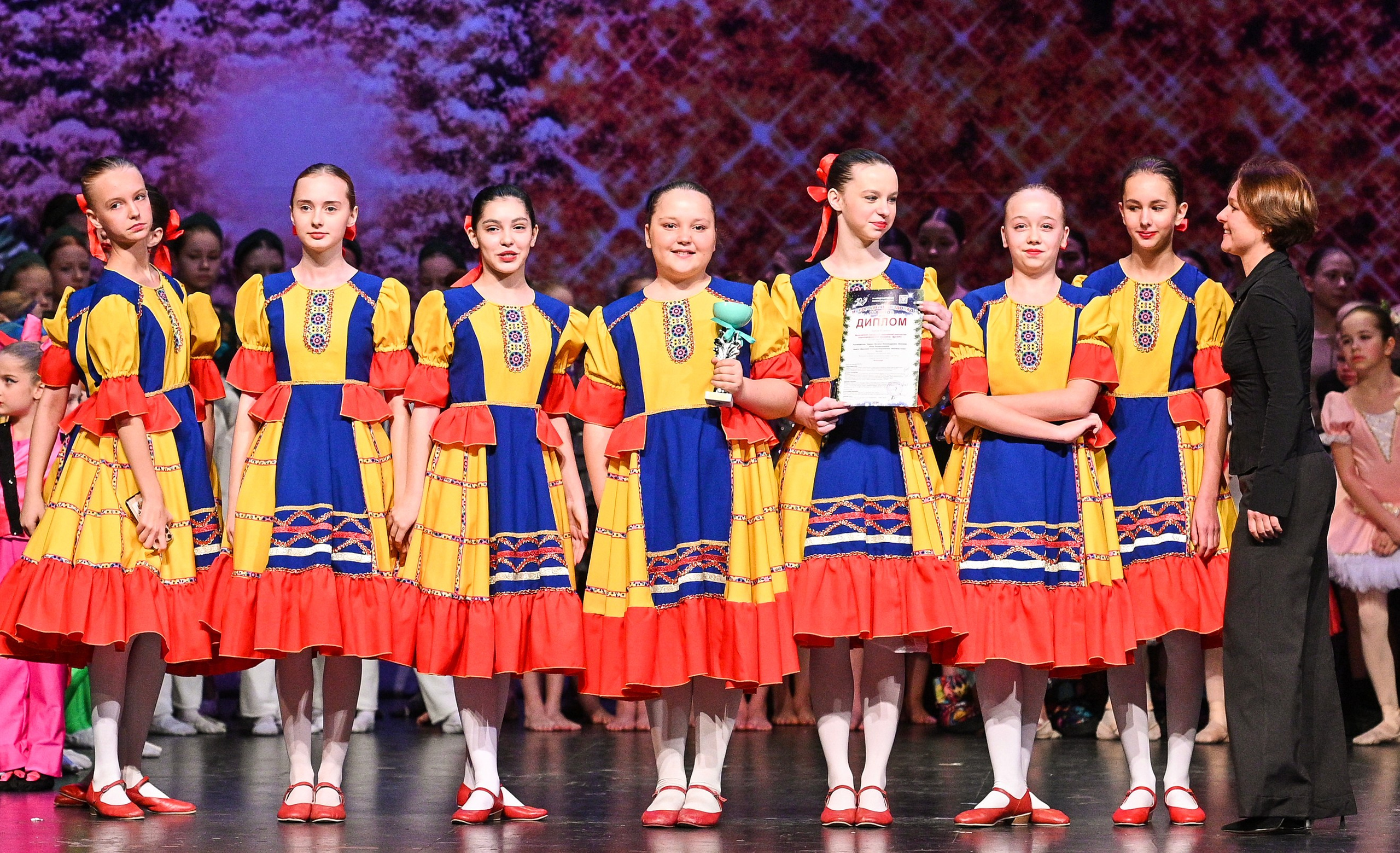 14.11.2024 «Новогодний Звездопад Талантов» Фестивальное движение «Шаг к мечте» г. Москва. Медиастудия Фото Концепт