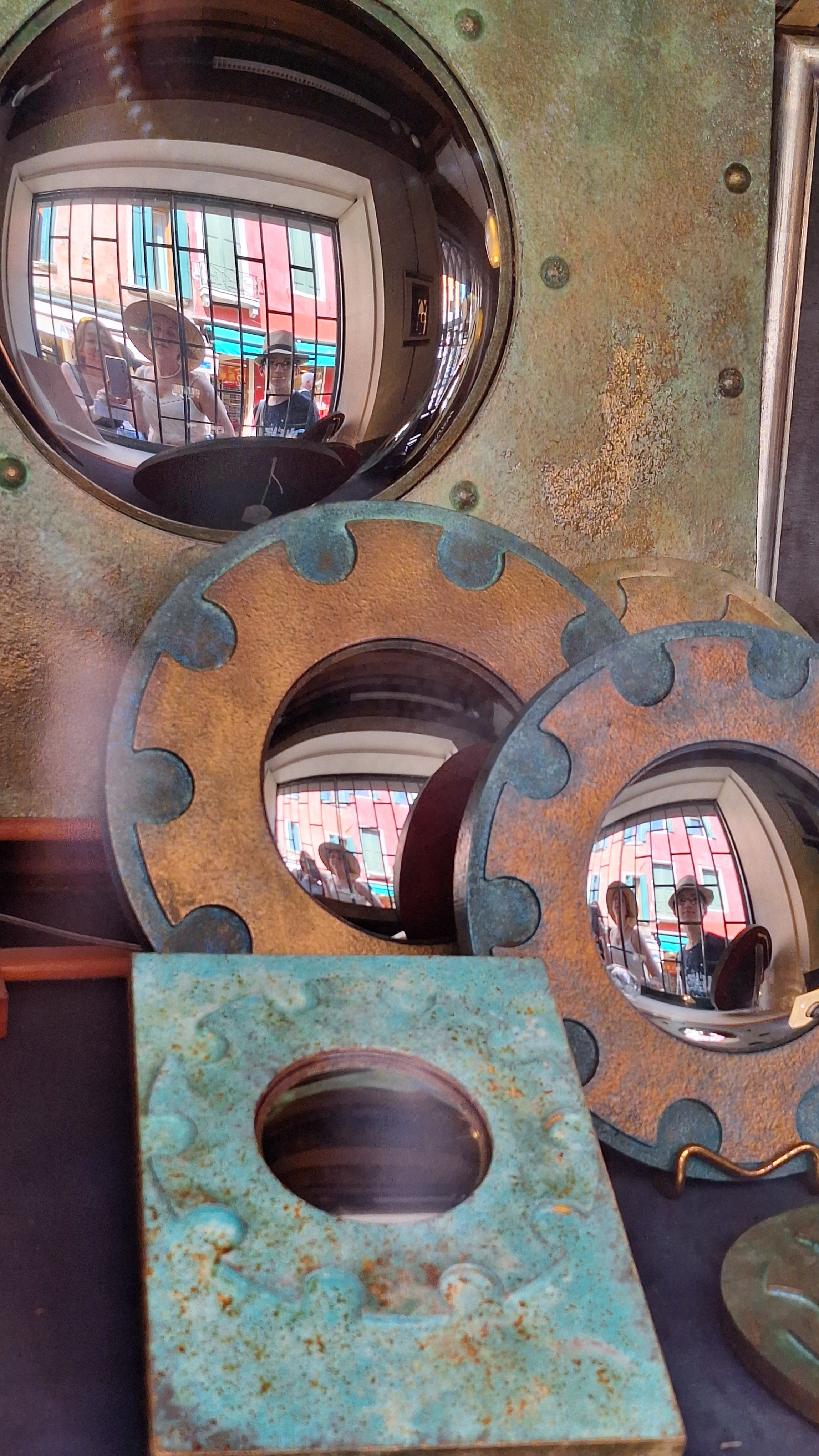 Riflessi. Fotografo Alina Imanbaeva Trieste e FVG