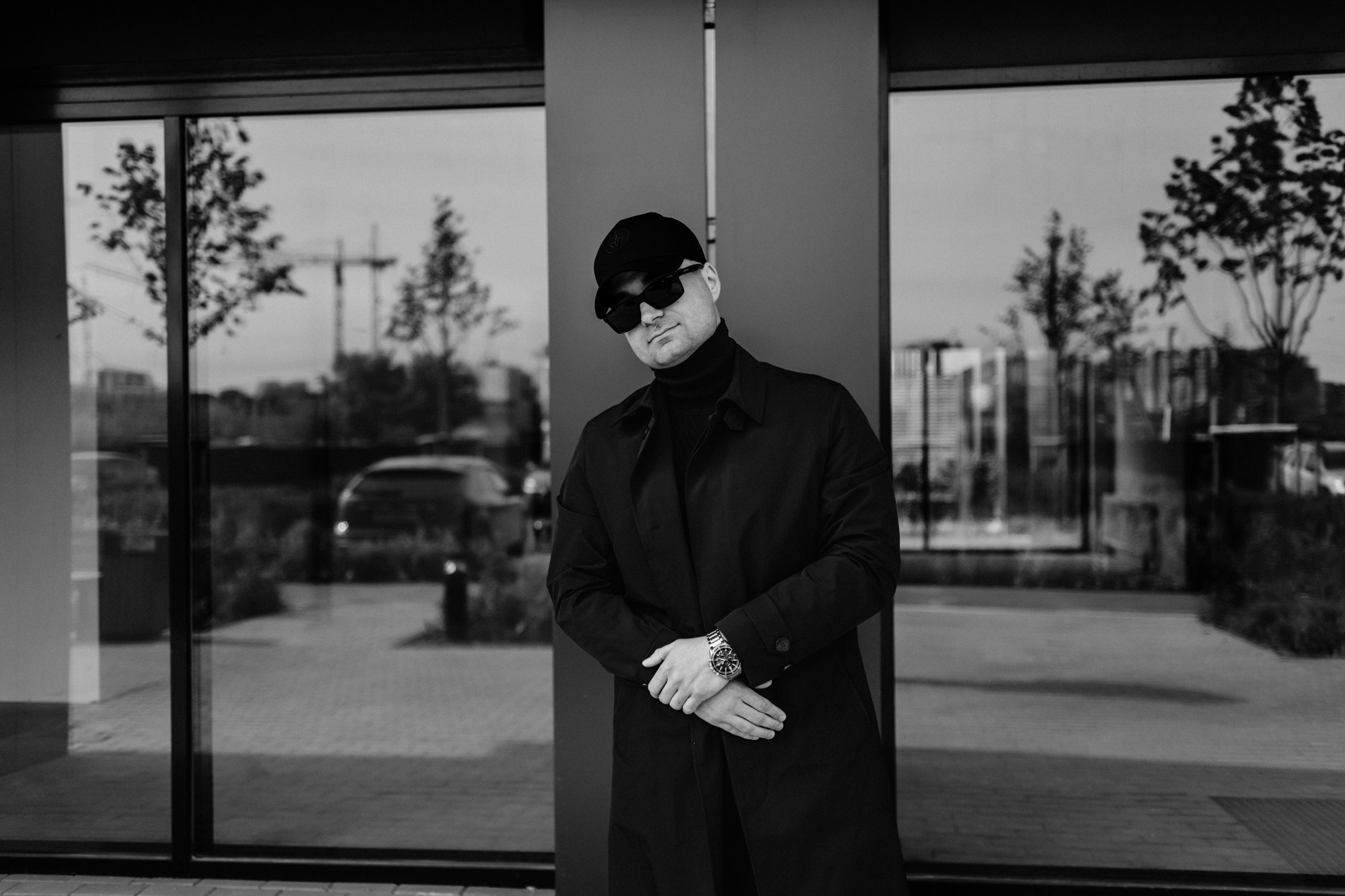 Мужской фотограф в Тюмени Стрит-съемка в Европейском микрорайоне. Портретный фотограф Тюмень Дарья Мустафина