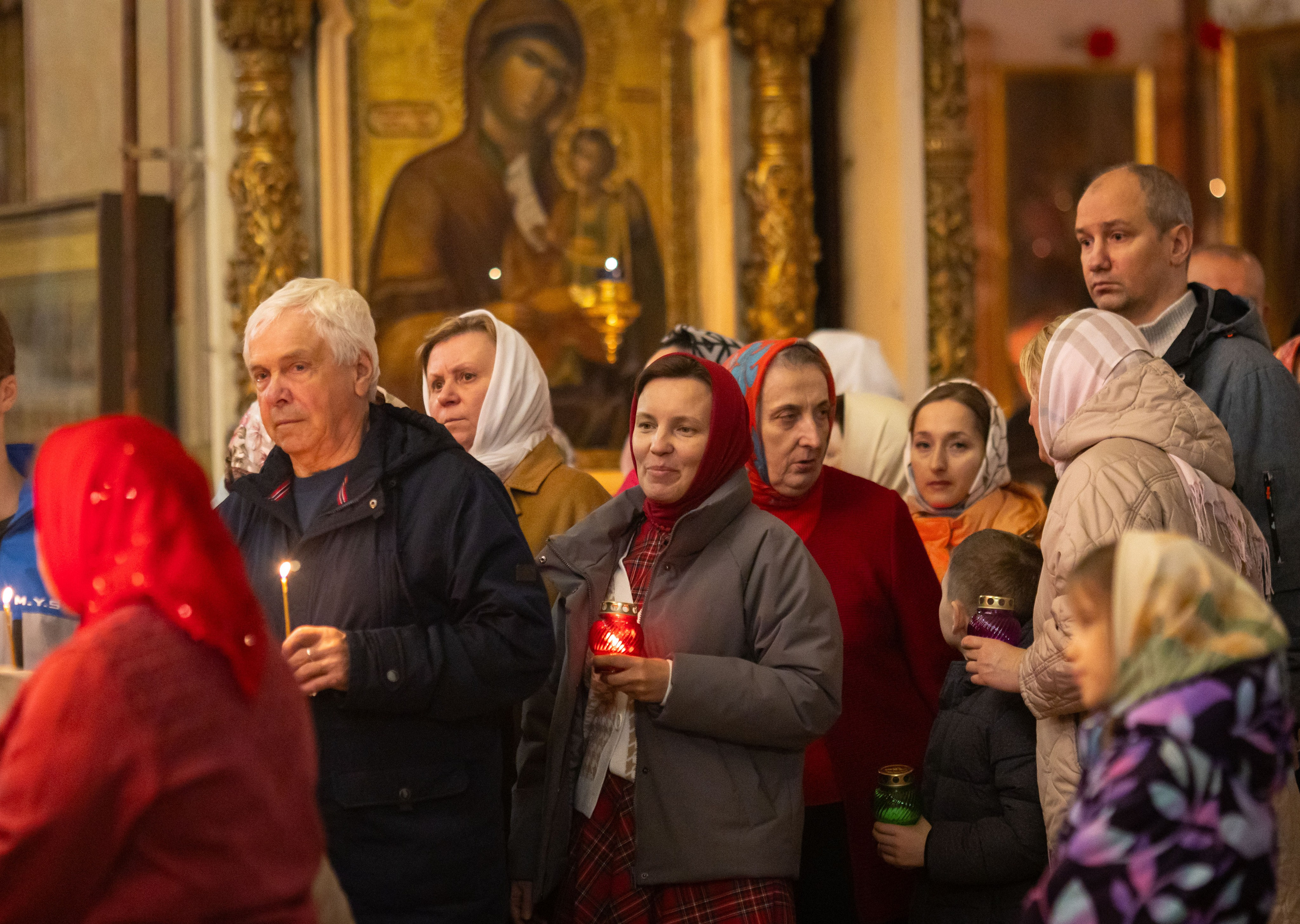 Пасха Воскресенский храм с Ашитково. Семейный и детский фотограф Анна Петракова