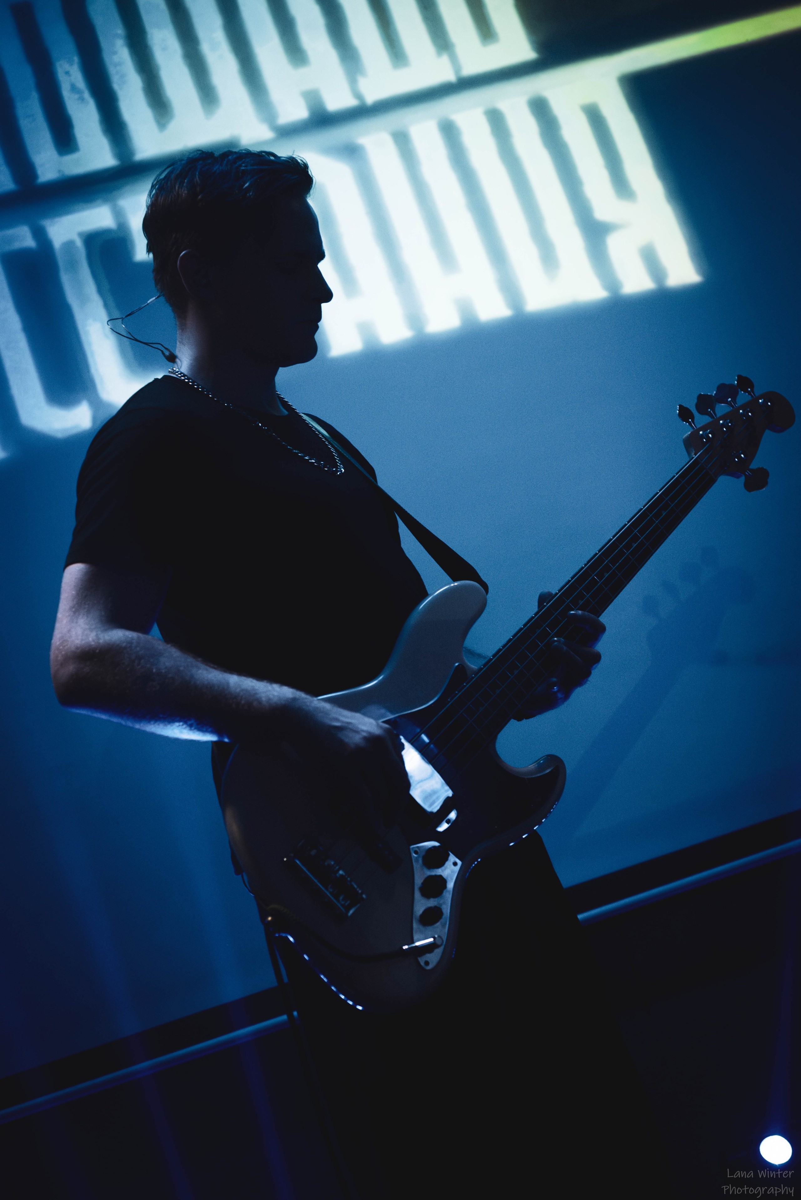 Площадь Восстания (8 марта 2025 года, Москва, клуб Техника Безопасности). Фотограф Светлана Блинова, Москва и Московская область