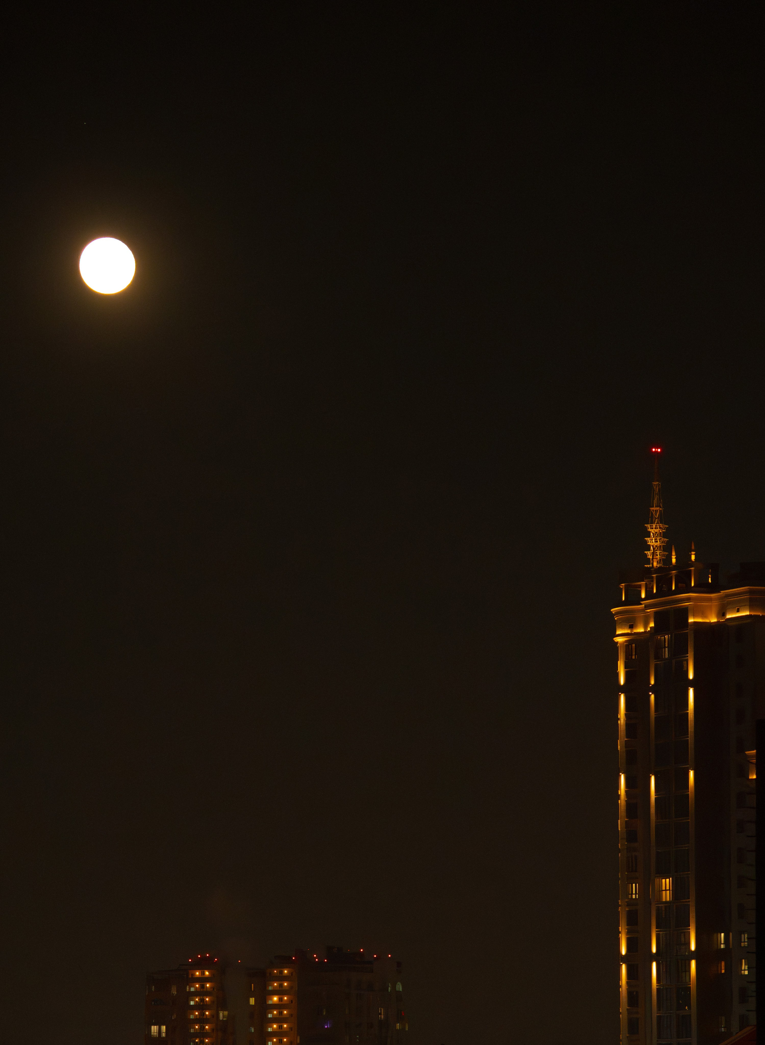 Ночь, Луна. 35 мм