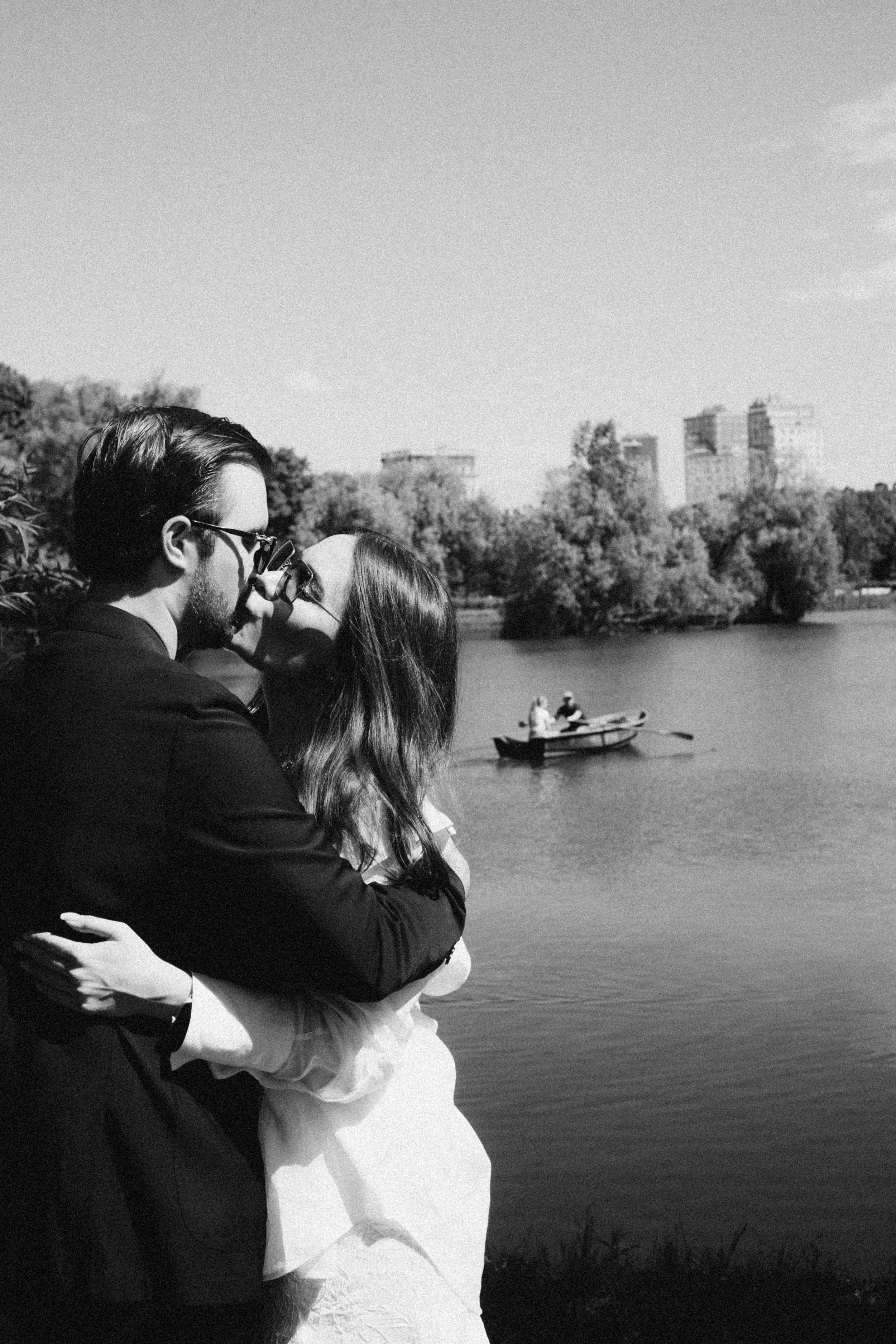 СВАДЕБНАЯ СЬЕМКА В ПАРКЕ ПОБЕДЫ И ПРОГУЛКА ПО МОСКОВСКОМУ ПРОСПЕКТУ. Профессиональный фотограф, Санкт-Петербург — Виктория Богомолова