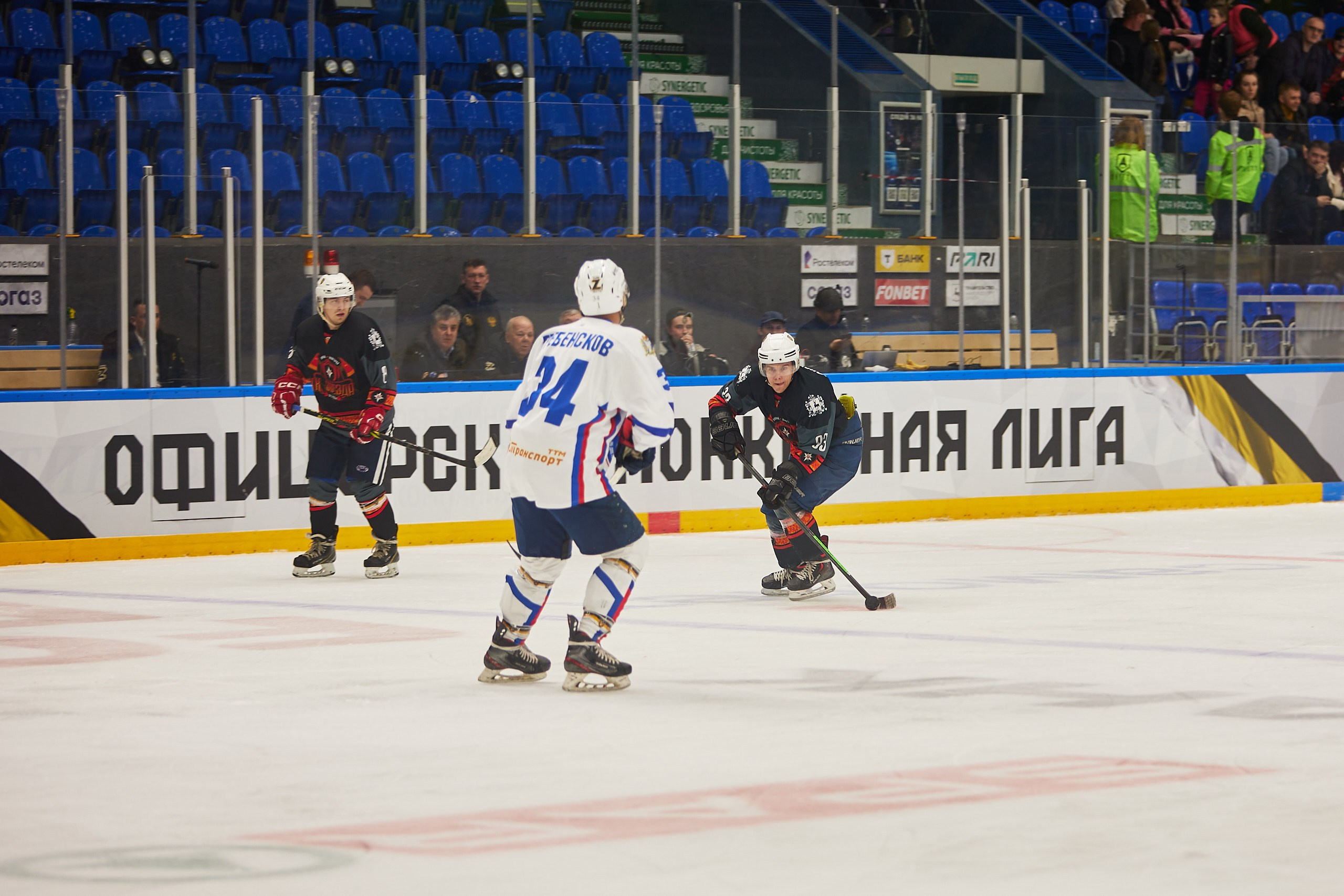 Репортаж. Офицерская хоккейная лига 2025 год. Спортивный фотограф Некрасов Денис