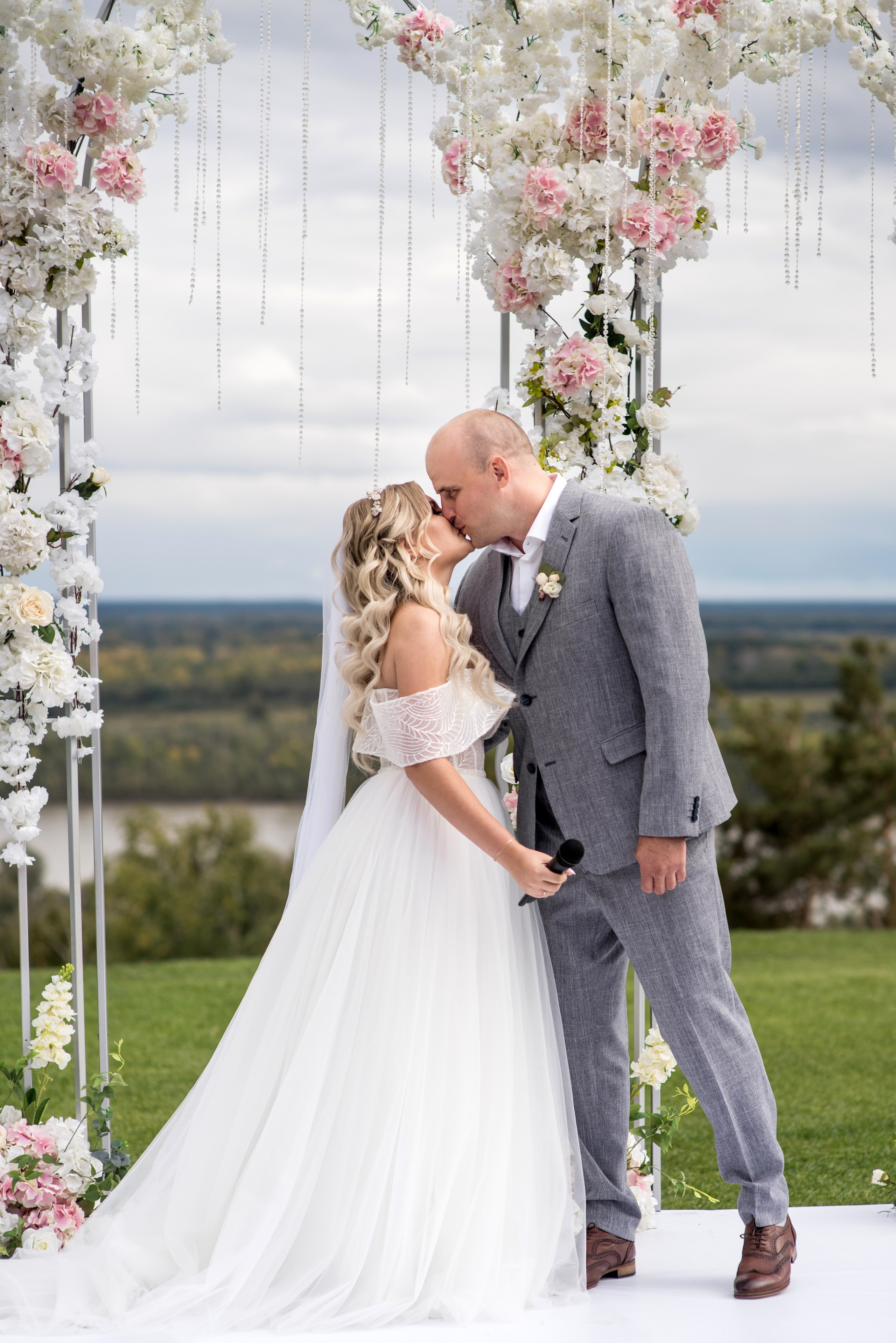 Шикарная свадьба в обрыве. Свадебный организатор Марина Корсакова, Барнаул, Бийск, Алтайский край, Горный Алтай, Новосибирск