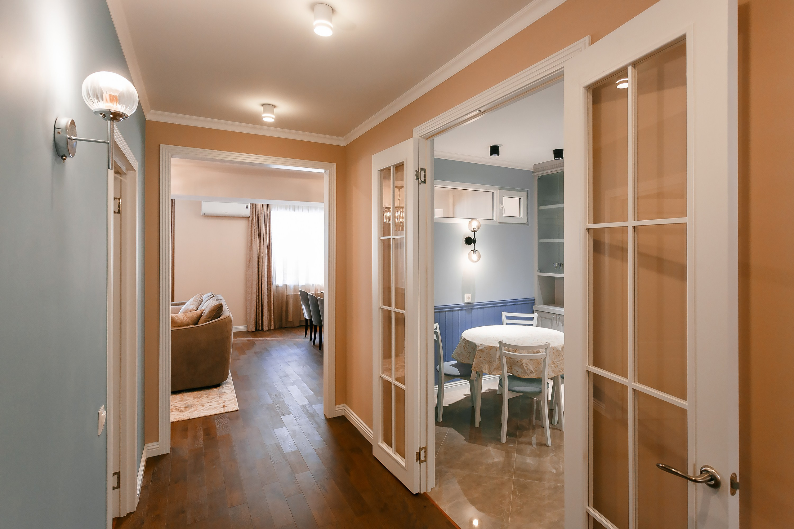 Central interior. Репортажный фотограф в Алмате Чумаков Георгий