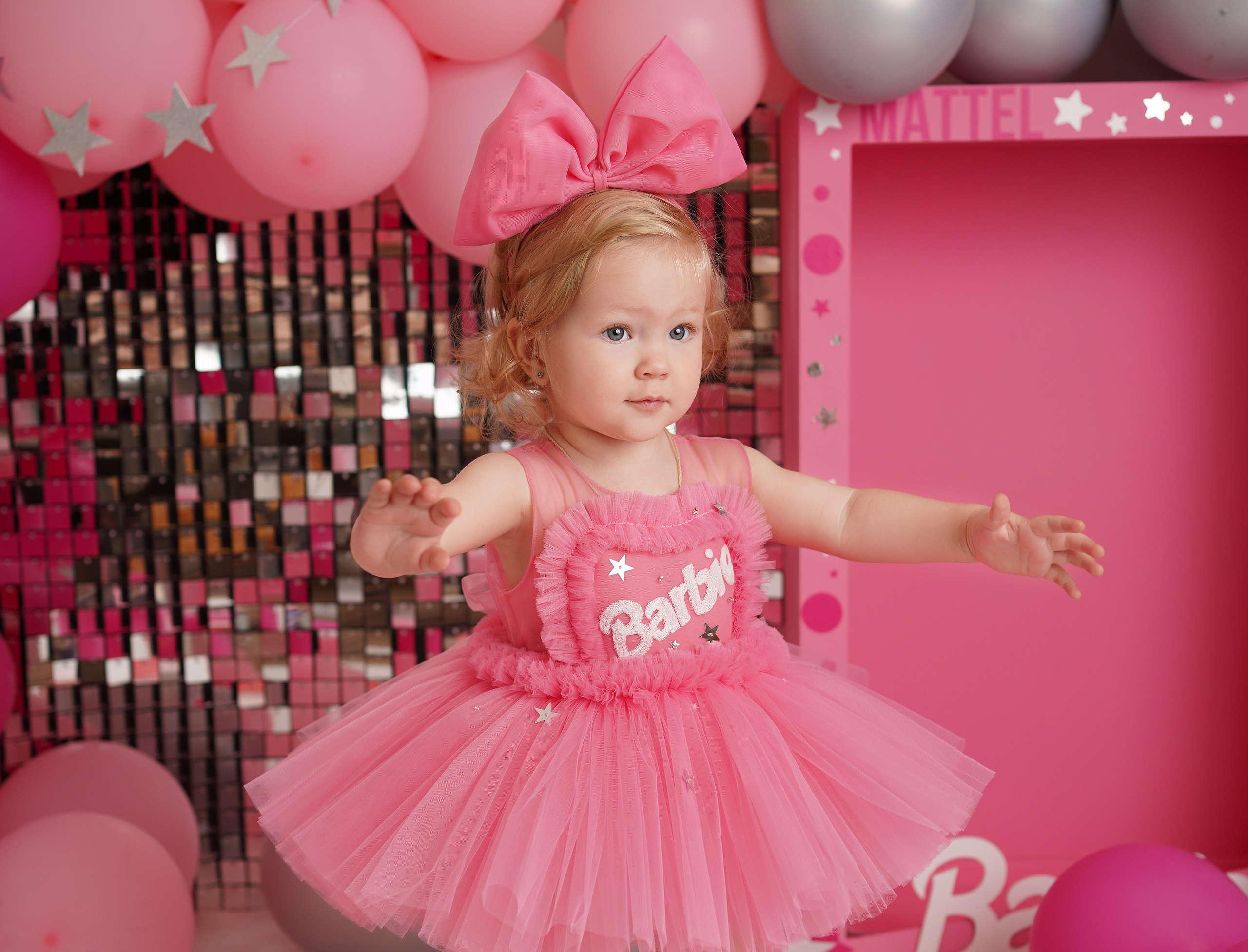 Детская фотосессия Первый годик в стиле Барби. Детский фотограф и фотограф новорожденных в Калининград Оксана Иваний