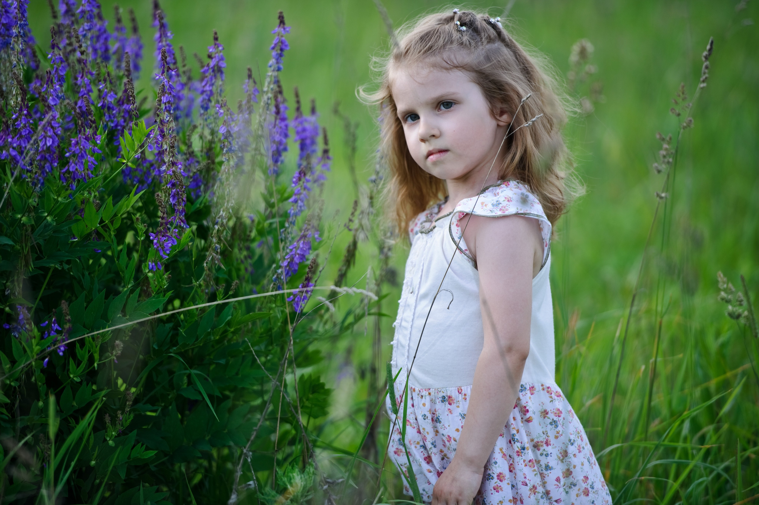 Лилия, Дарина, Элина и Владислава. Мама и дочки. Прогулка, Зеленоград. Семейный фотограф Анна Дубовская