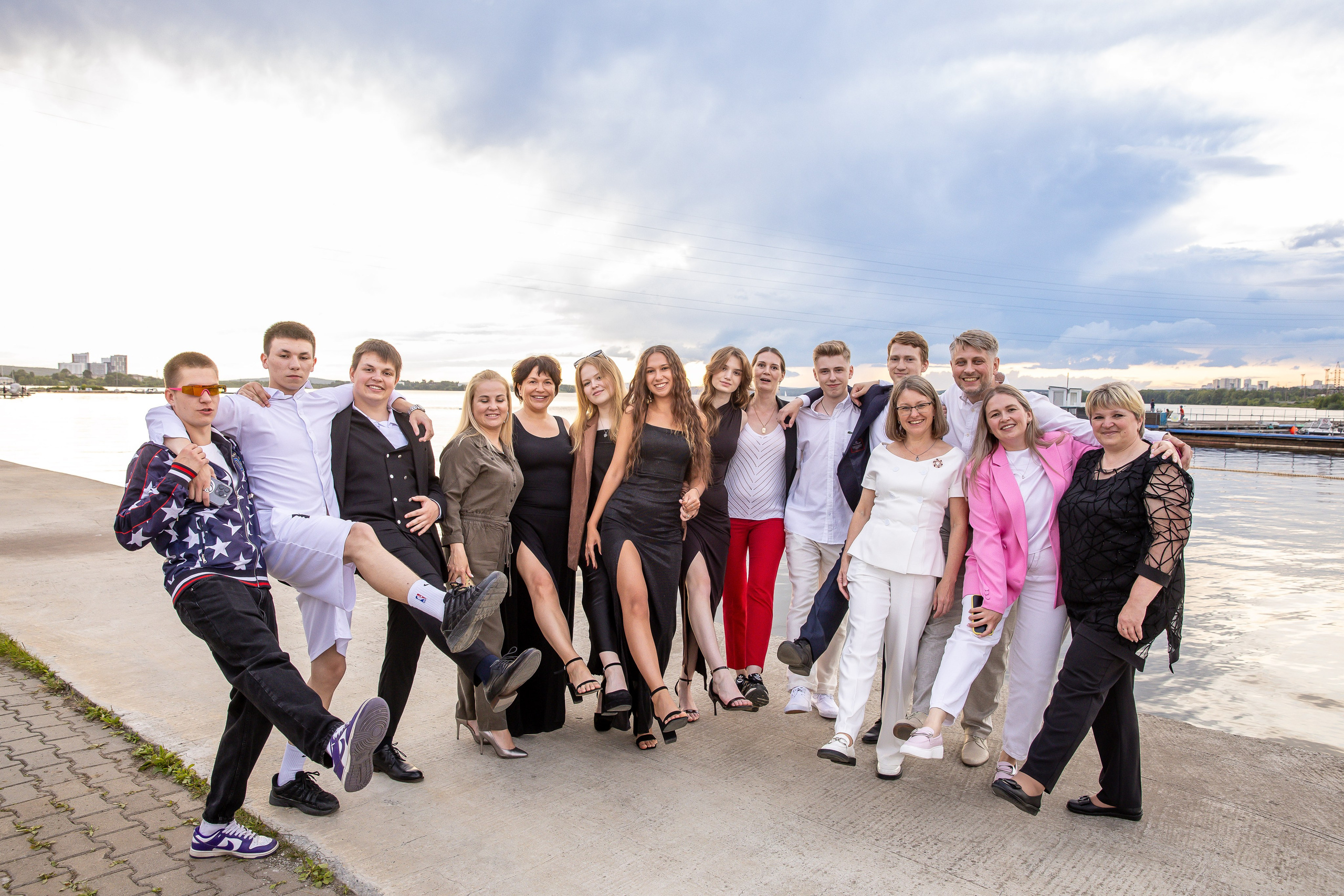 Фото и видео на выпускной в школе и детском саду. Свадебный, семейный видеограф и фотограф в Екатеринбурге Николай Рыков