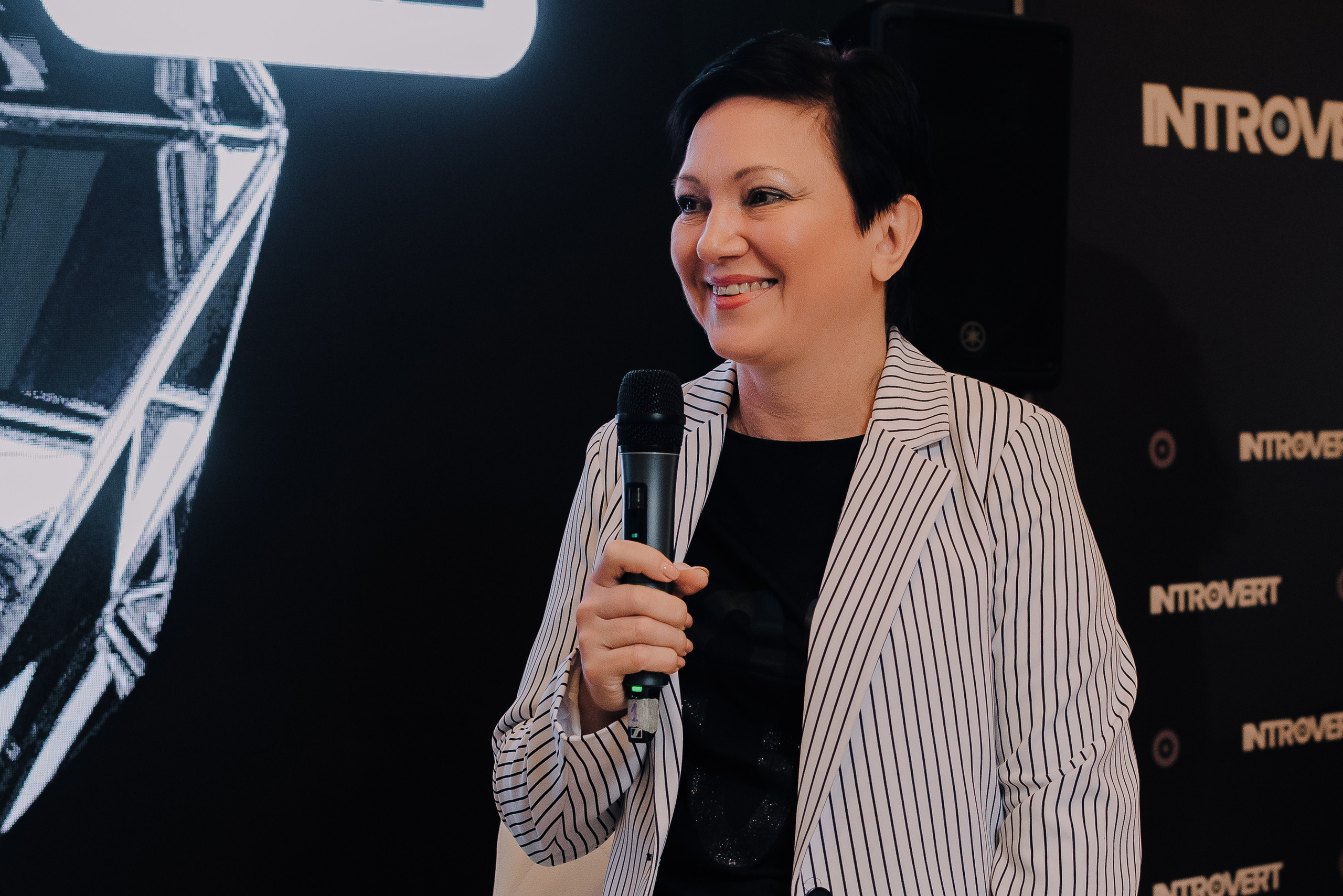 КОНФЕРЕНЦИЯ AMO CRM SIPUNI. Репортажный фотограф Зуев Роман г. Челябинск