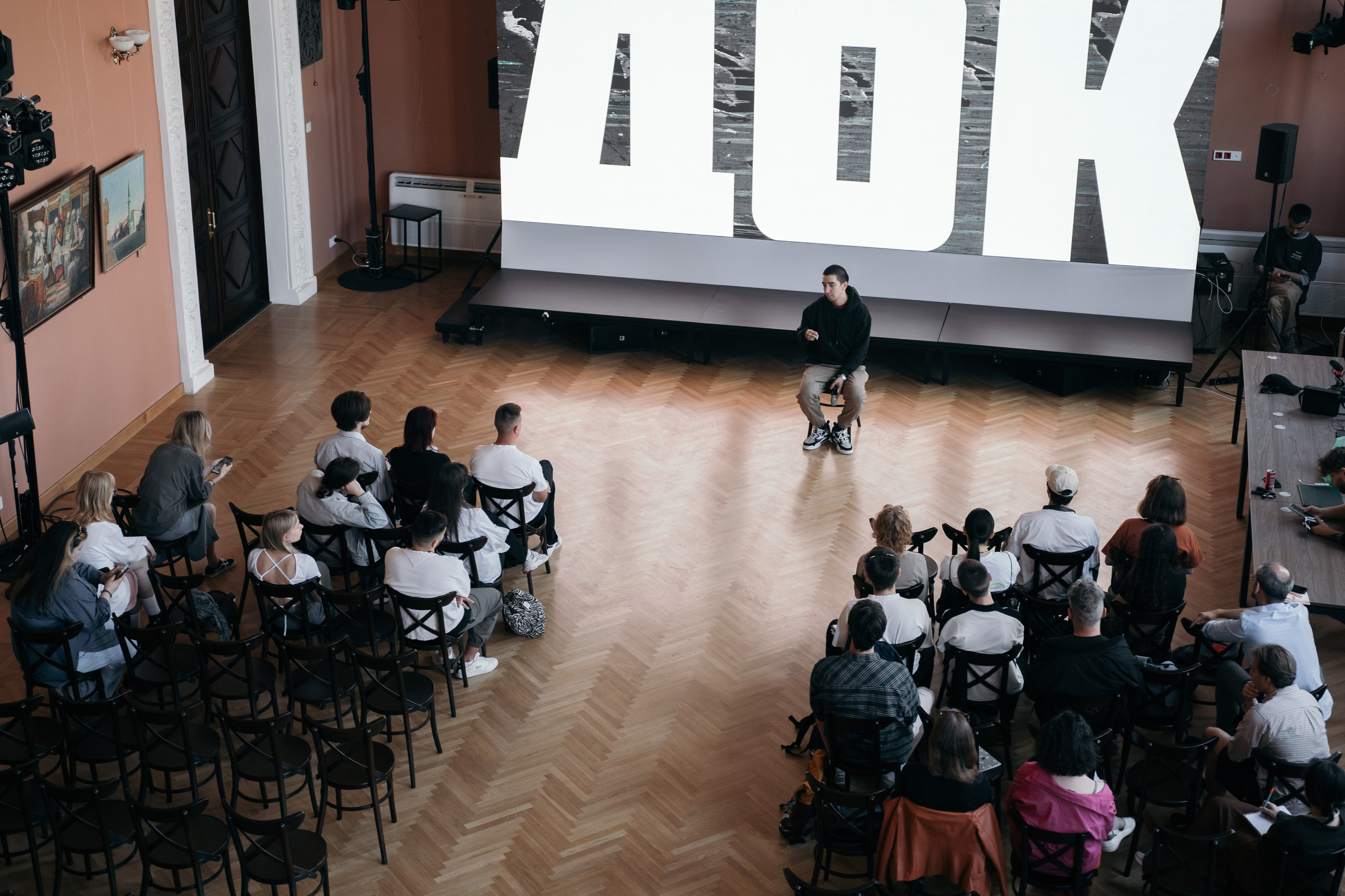 Лекция лаборатории ДОК. Репортажный фотограф в Казани Виктория Трунова