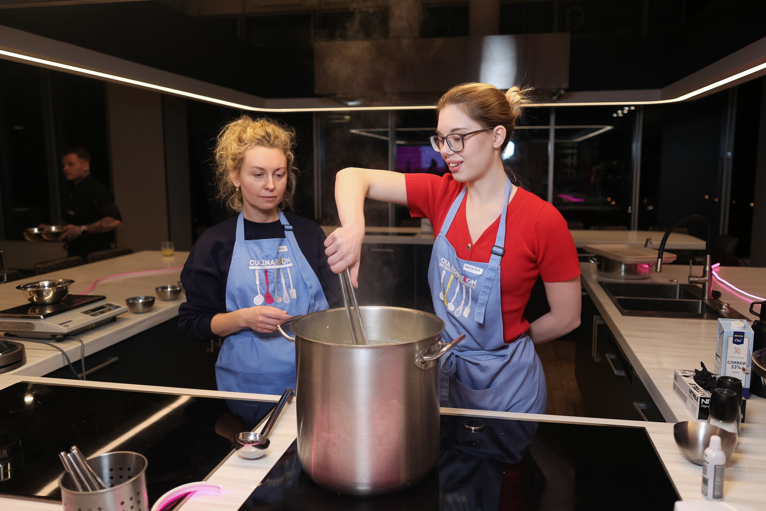 Вечеринка 8 марта в EventyOn. Репортажный фотограф видеограф в Москве Ольга Плаксина