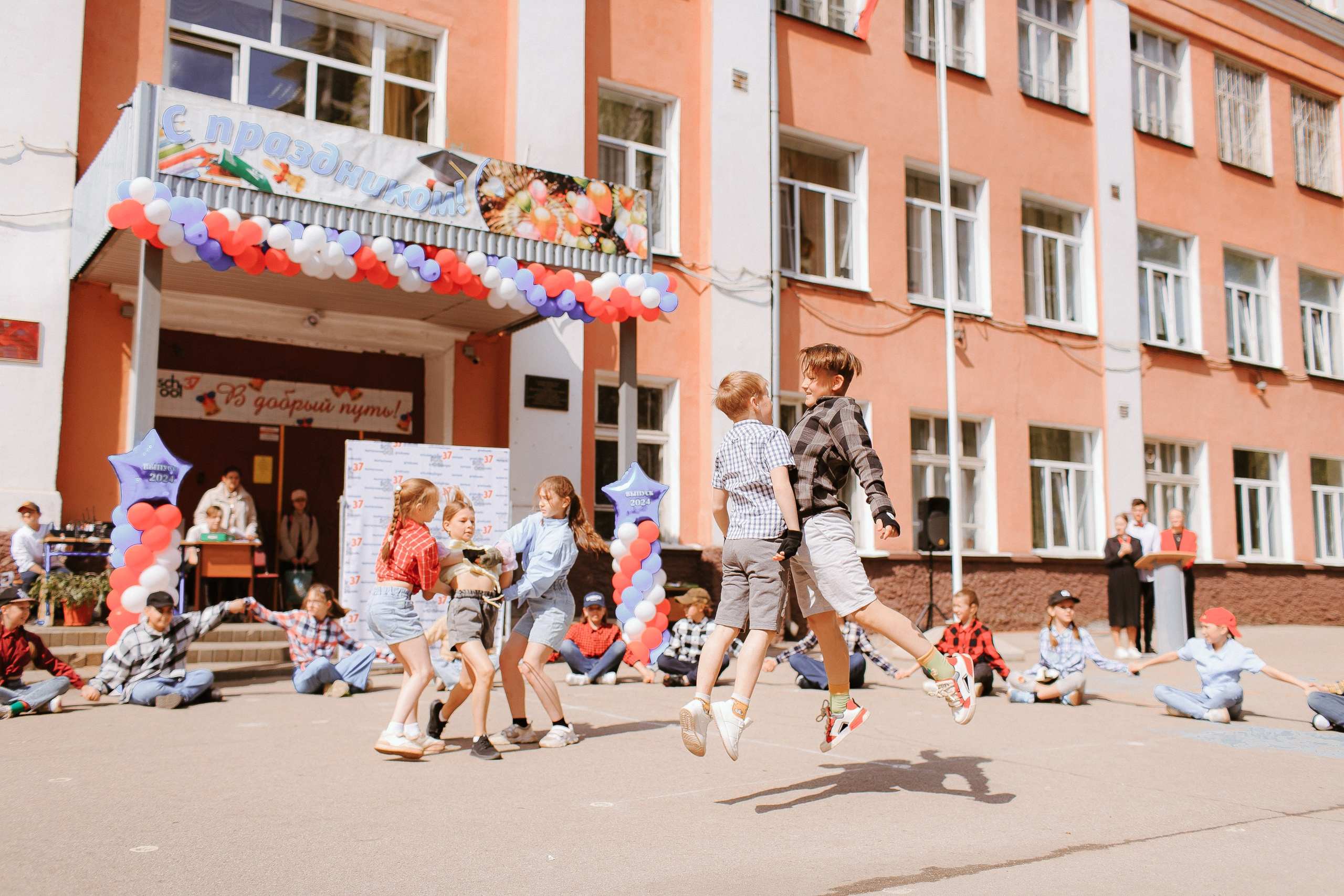 Портфолио фотографа на последний звонок. Свадебный и репортажный фотограф в Ярославле и Санкт-Петербурге Роман Микрюков