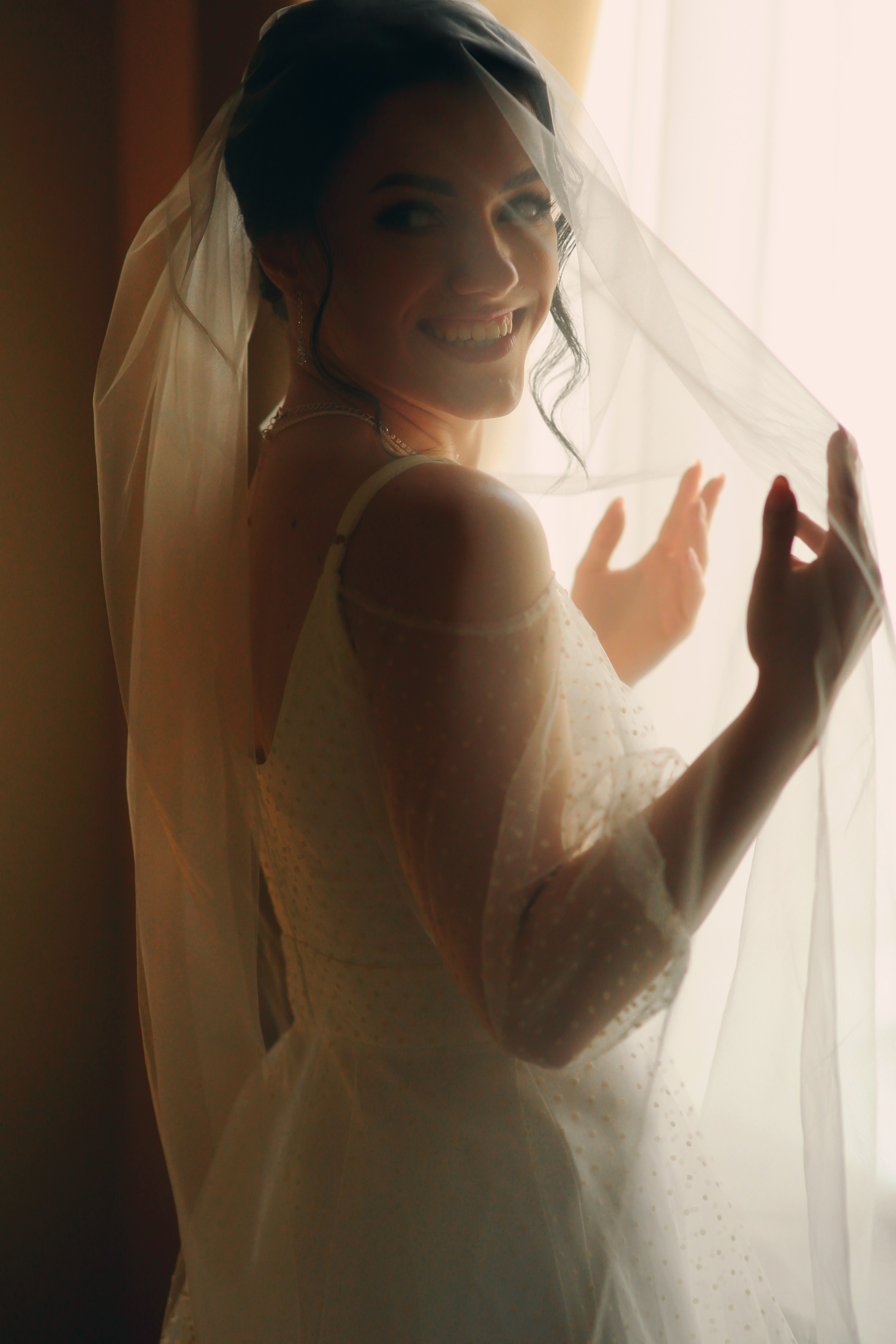 Съемка пары в отеле, на природе, в городе. Свадебный и репортажный фотограф в Ярославле и Санкт-Петербурге Роман Микрюков