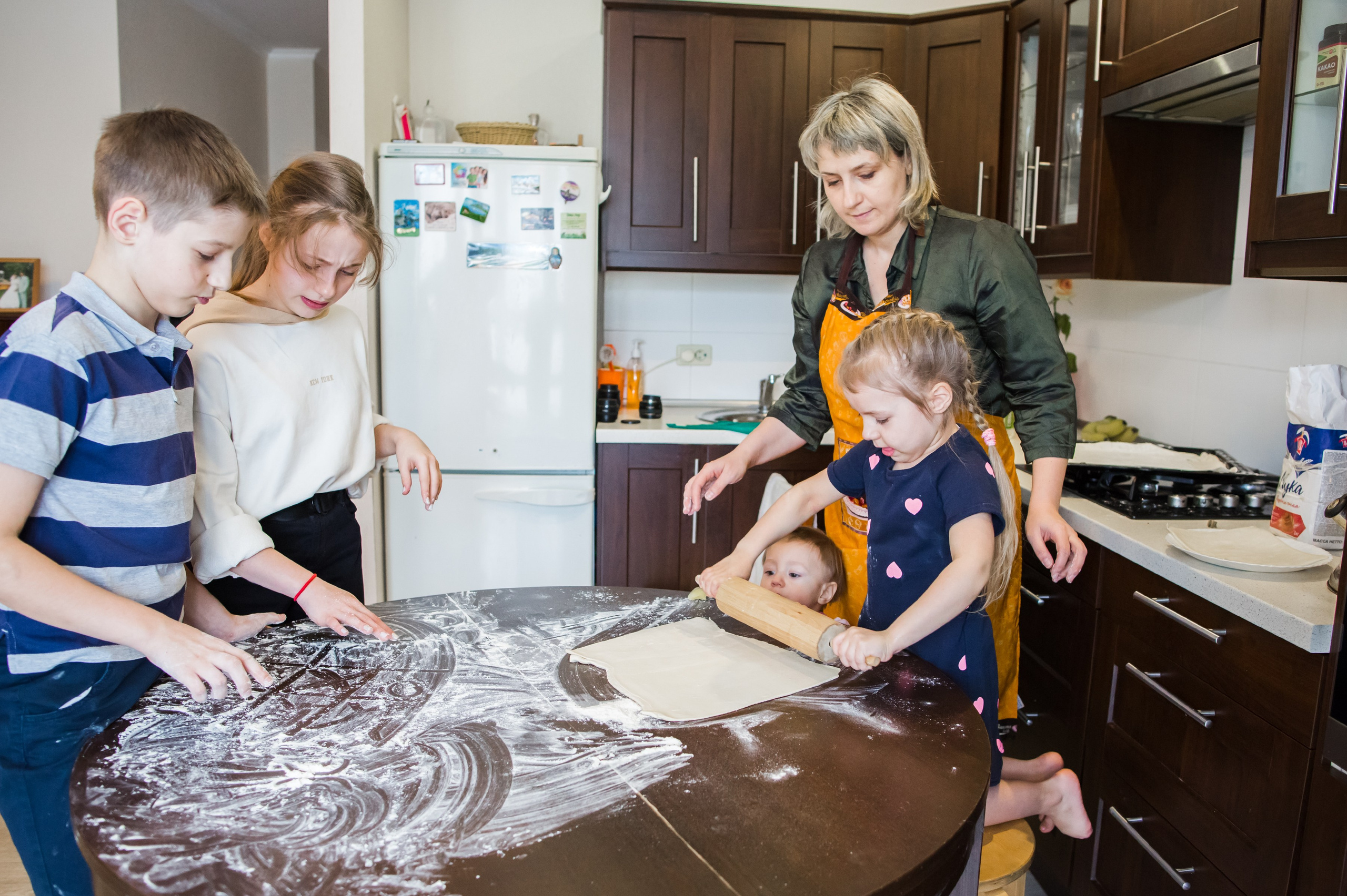 Большая семья. Репортажный, семейный и детский фотограф в Пензе и Заречном Арина Ермилова. Картины барельеф на заказ