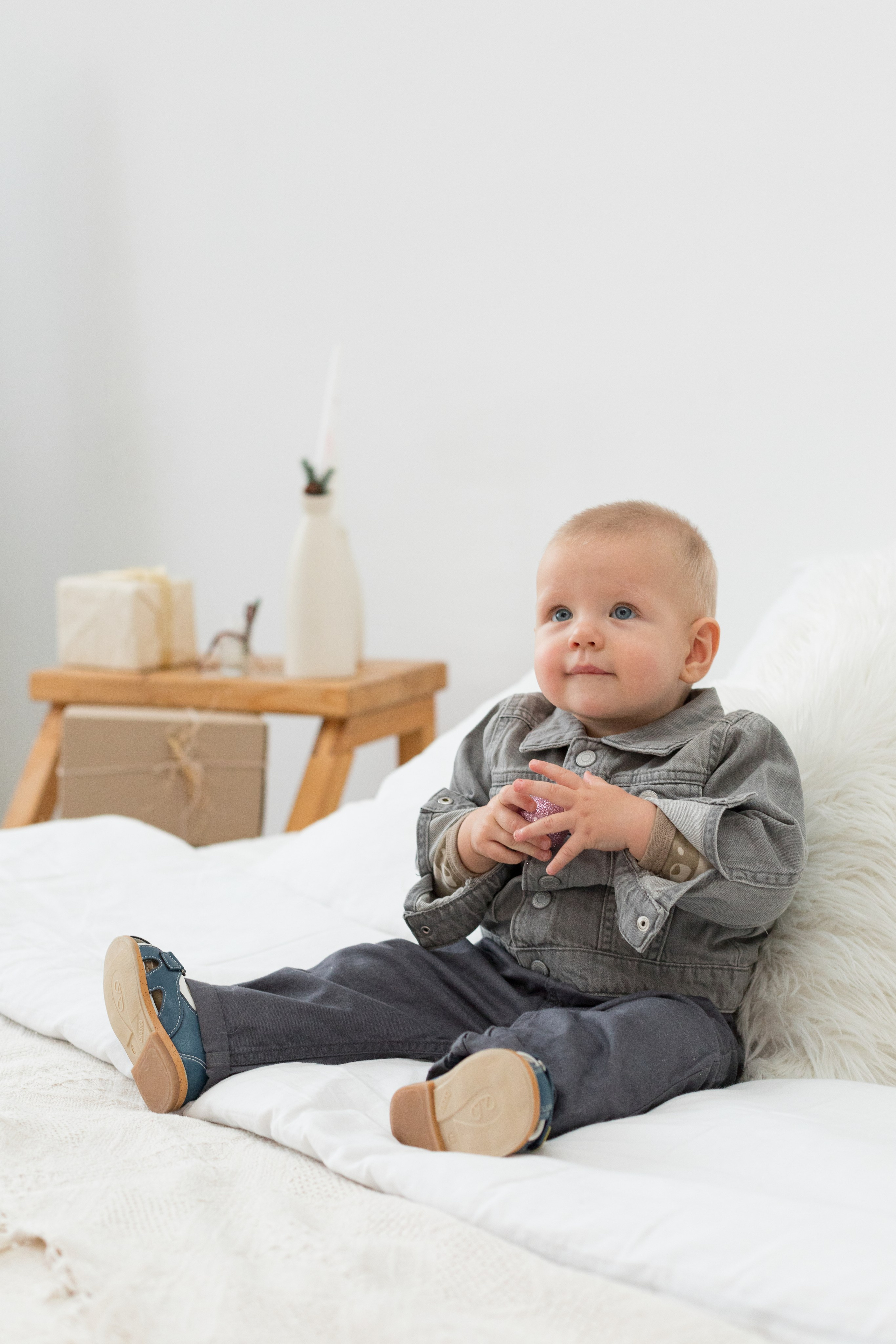 Студийная новогодняя фотосессия семьи. Детский и контент фотограф Надя Волкова Санкт-Петербург